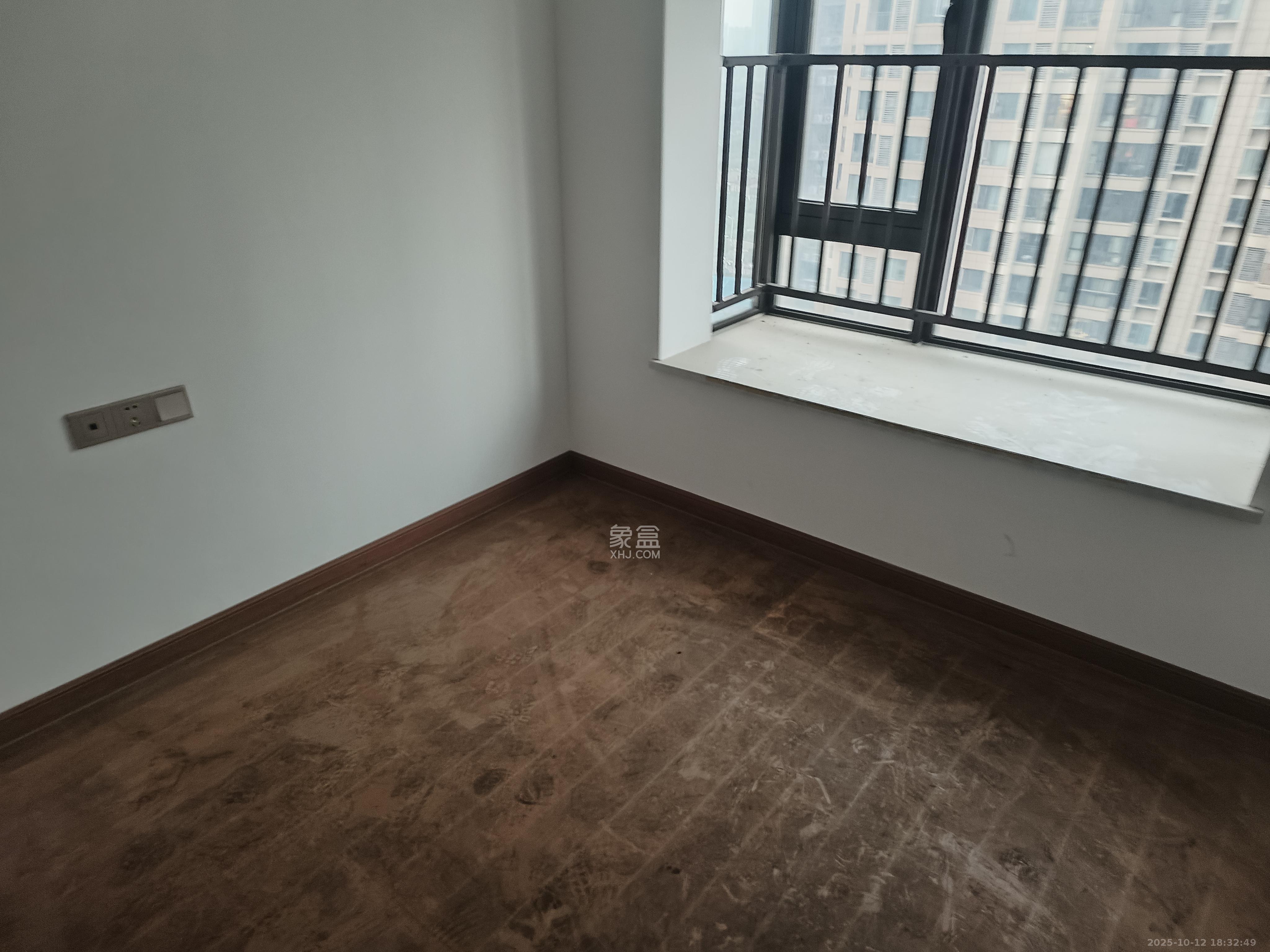 阳光城尚东湾青柠园 3室2厅2卫 2600.0元/月 阳光城尚东湾青柠园 3室2厅2卫 2600.0元/月室内图