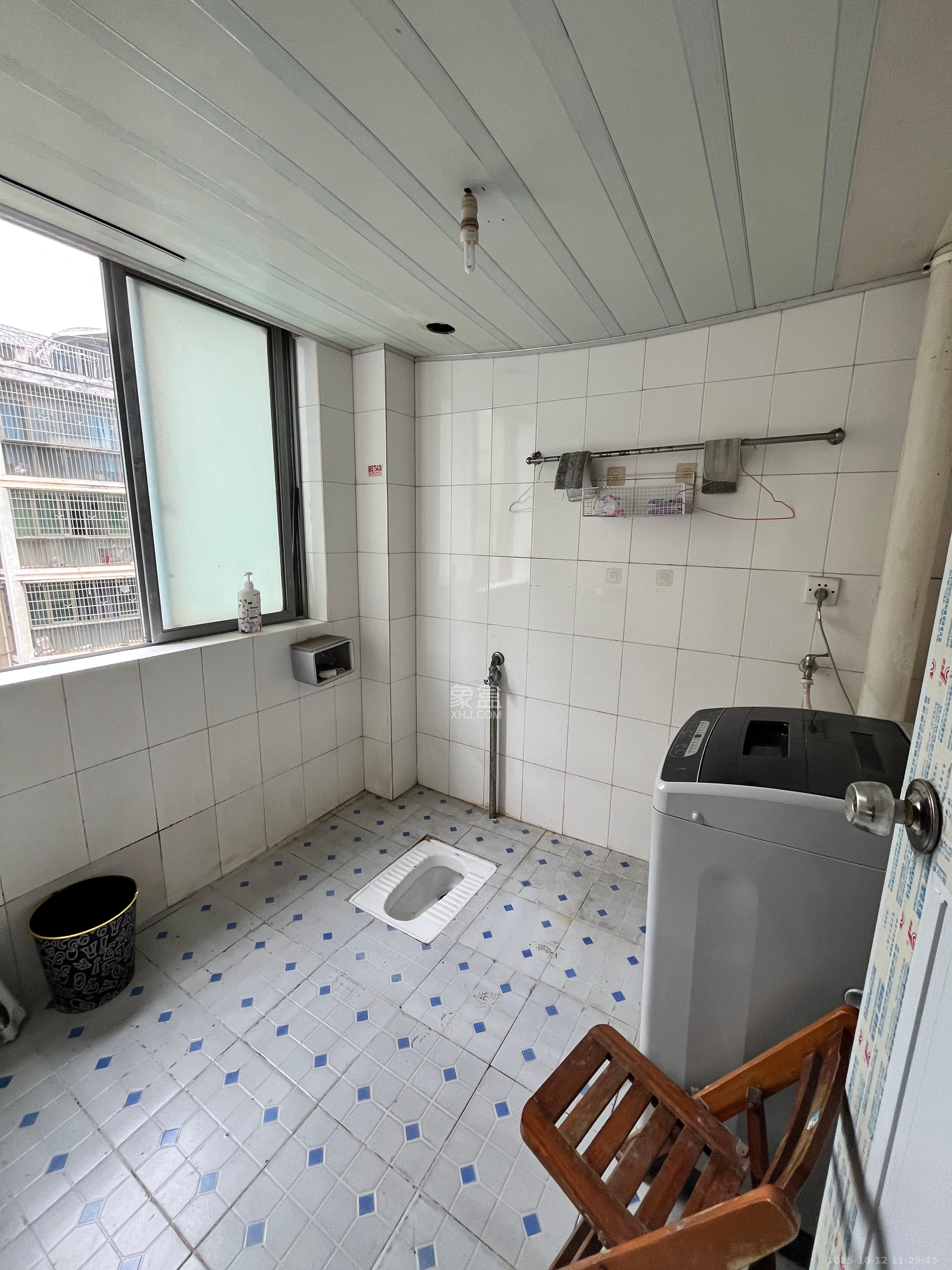 银馨家园  2室1厅1卫    1800.0元/月室内图