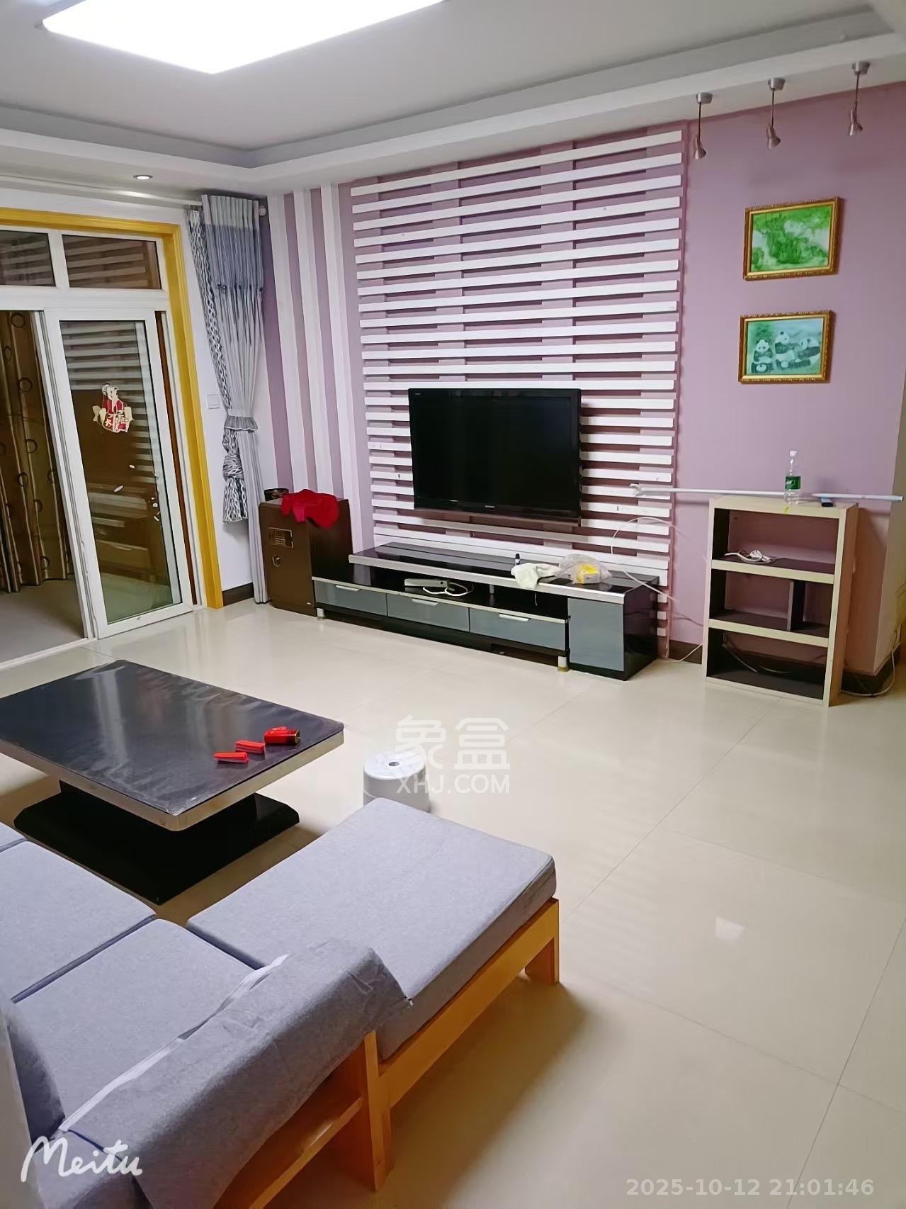 方略学府佳境  3室2厅2卫    2200.0元/月室内图