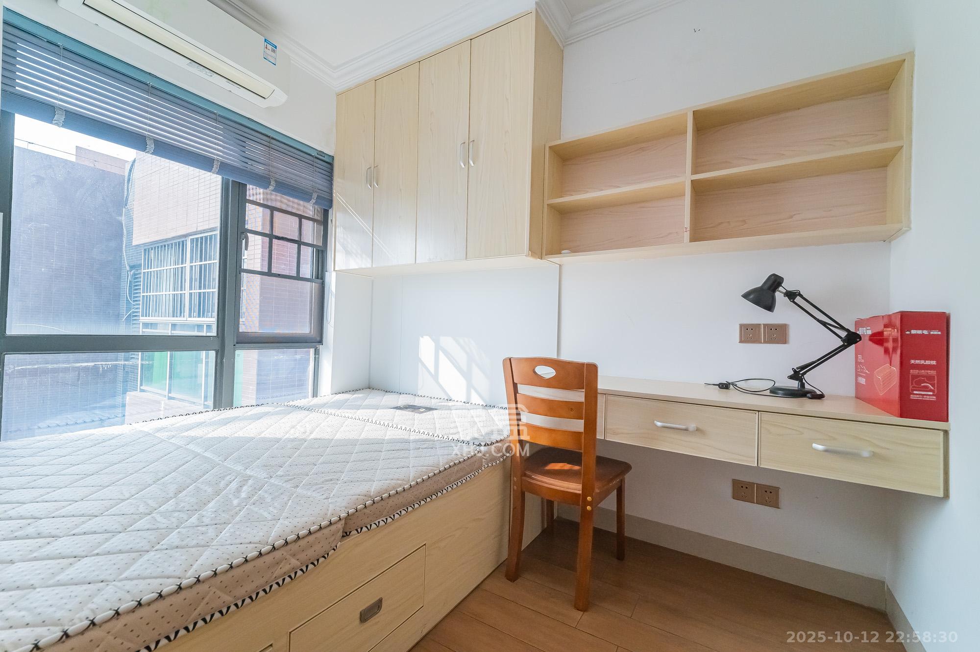 海伦春天  3室2厅1卫    50.0万卧室