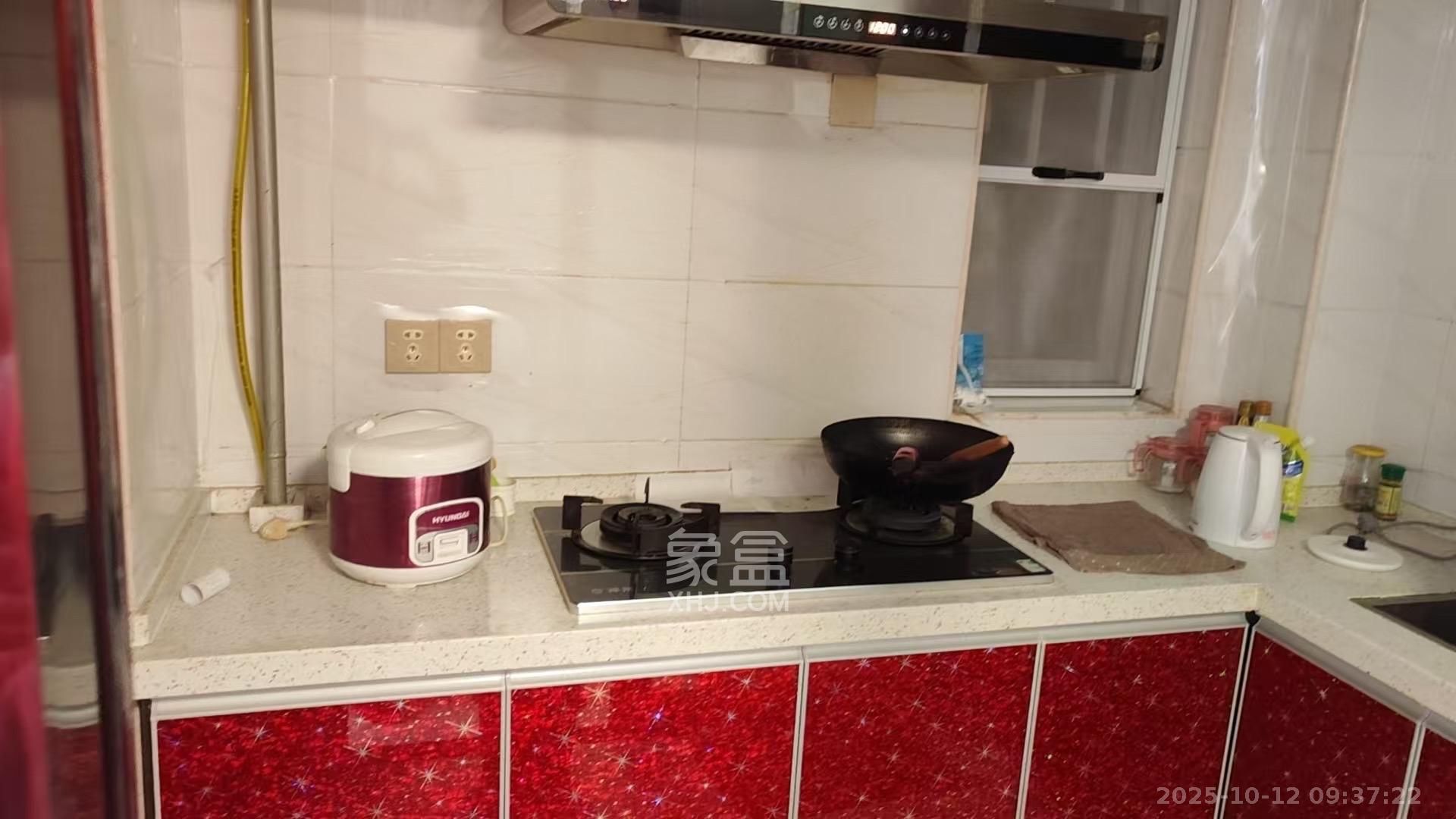 MOMA当代广场  3室2厅1卫    2000.0元/月 MOMA当代广场  3室2厅1卫    2000.0元/月室内图