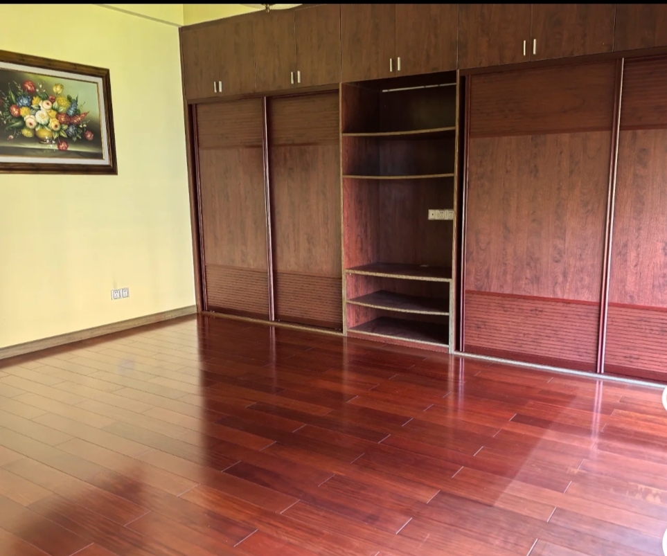 泰达比华利山庄 5室3厅4卫 9500.0元/月 泰达比华利山庄 5室3厅4卫 9500.0元/月室内图