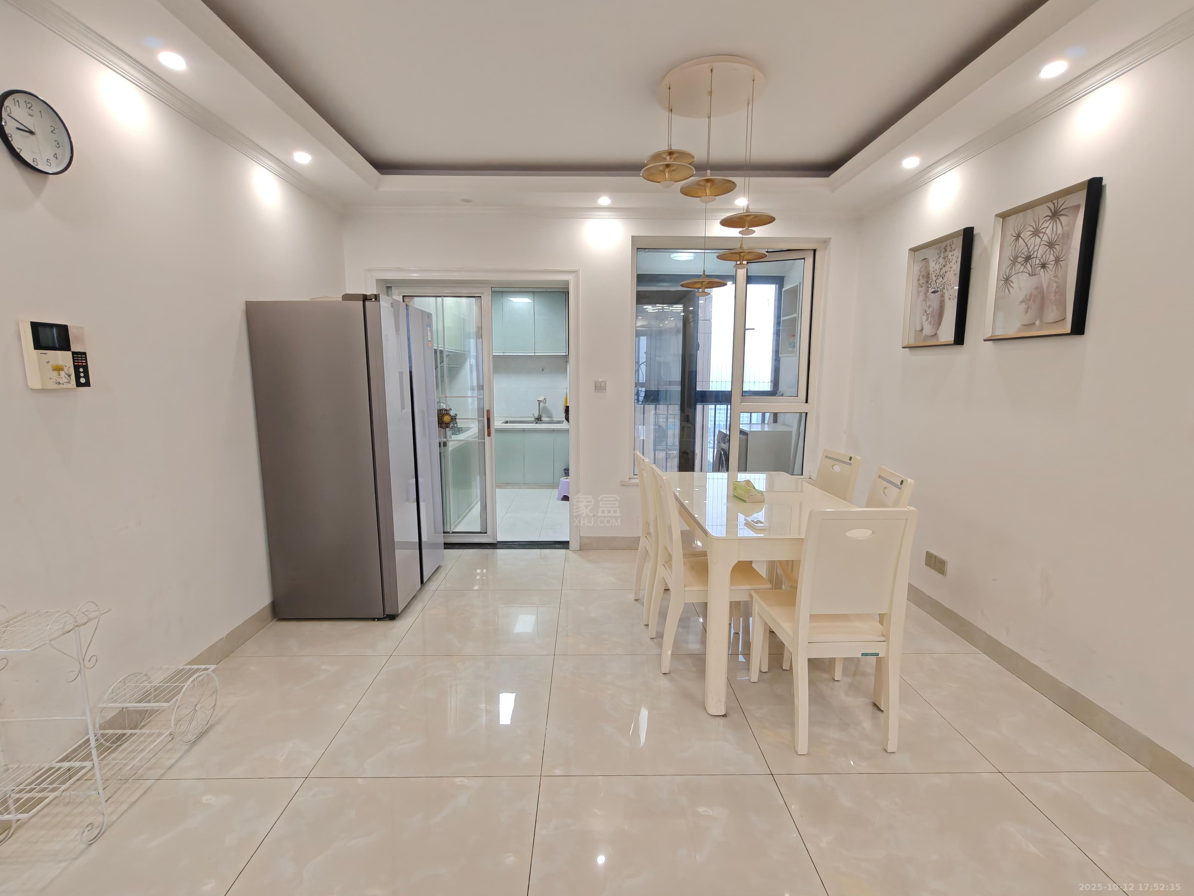 佳兆业金域天下三期 3室2厅2卫 1800.0元/月 佳兆业金域天下三期 3室2厅2卫 1800.0元/月室内图