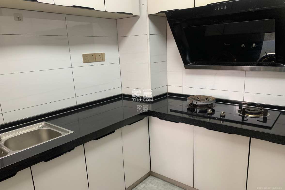 和润园一、二期  2室2厅1卫    1850.0元/月 和润园一、二期  2室2厅1卫    1850.0元/月室内图