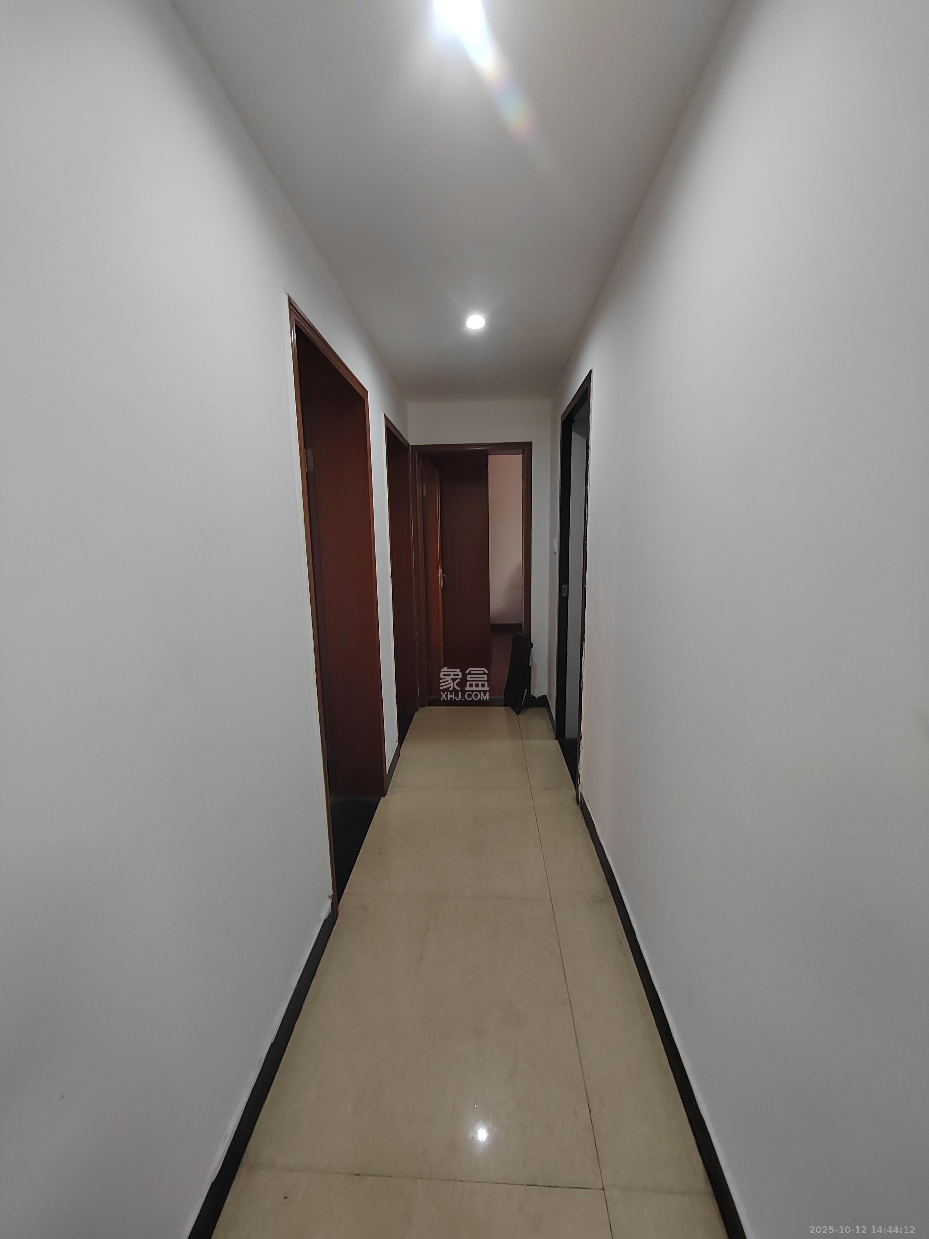 楚天世纪城东苑 3室2厅1卫 1598.0元/月 楚天世纪城东苑 3室2厅1卫 1598.0元/月室内图