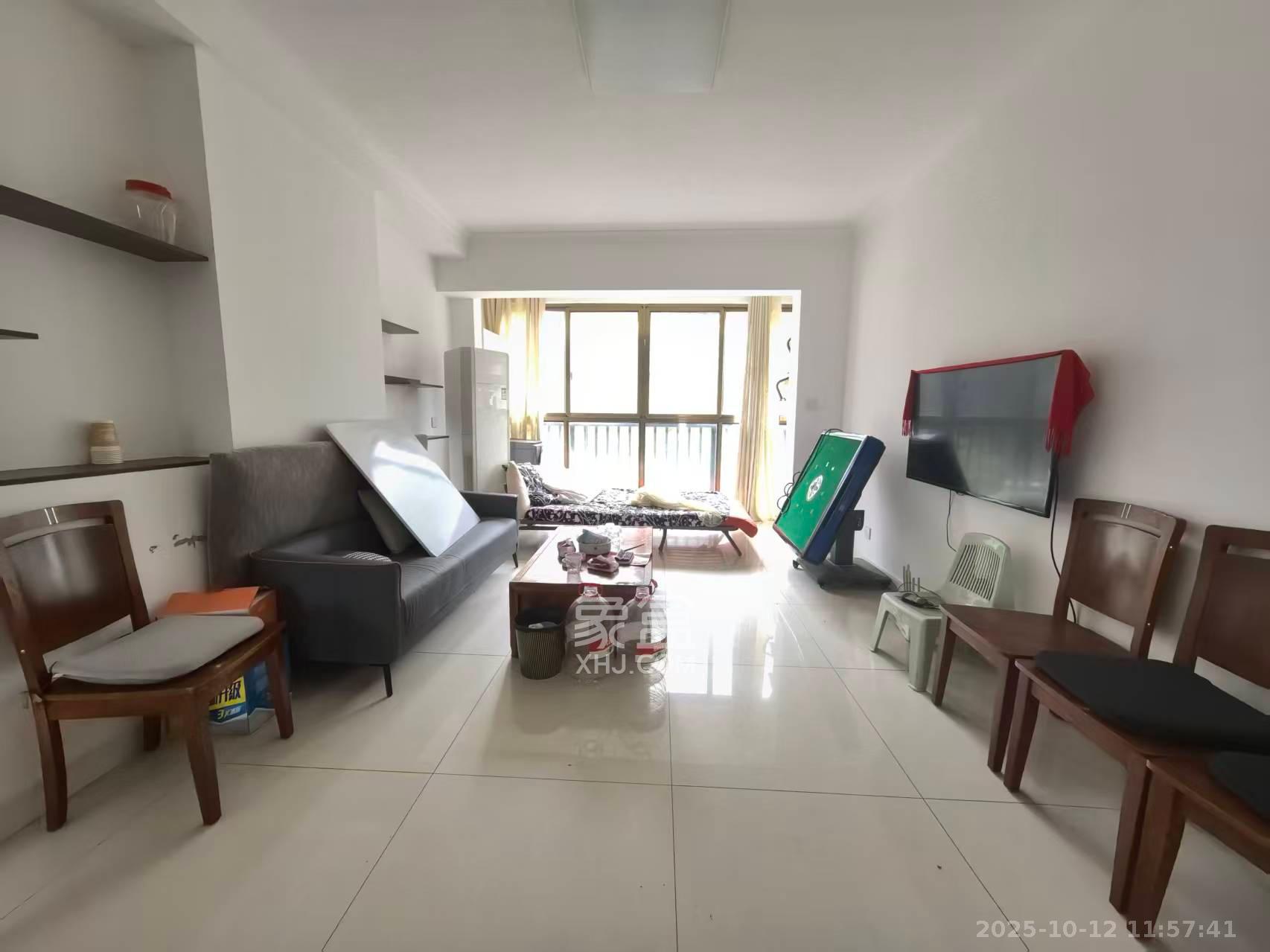 岳泰理想城  2室1厅1卫    2500.0元/月