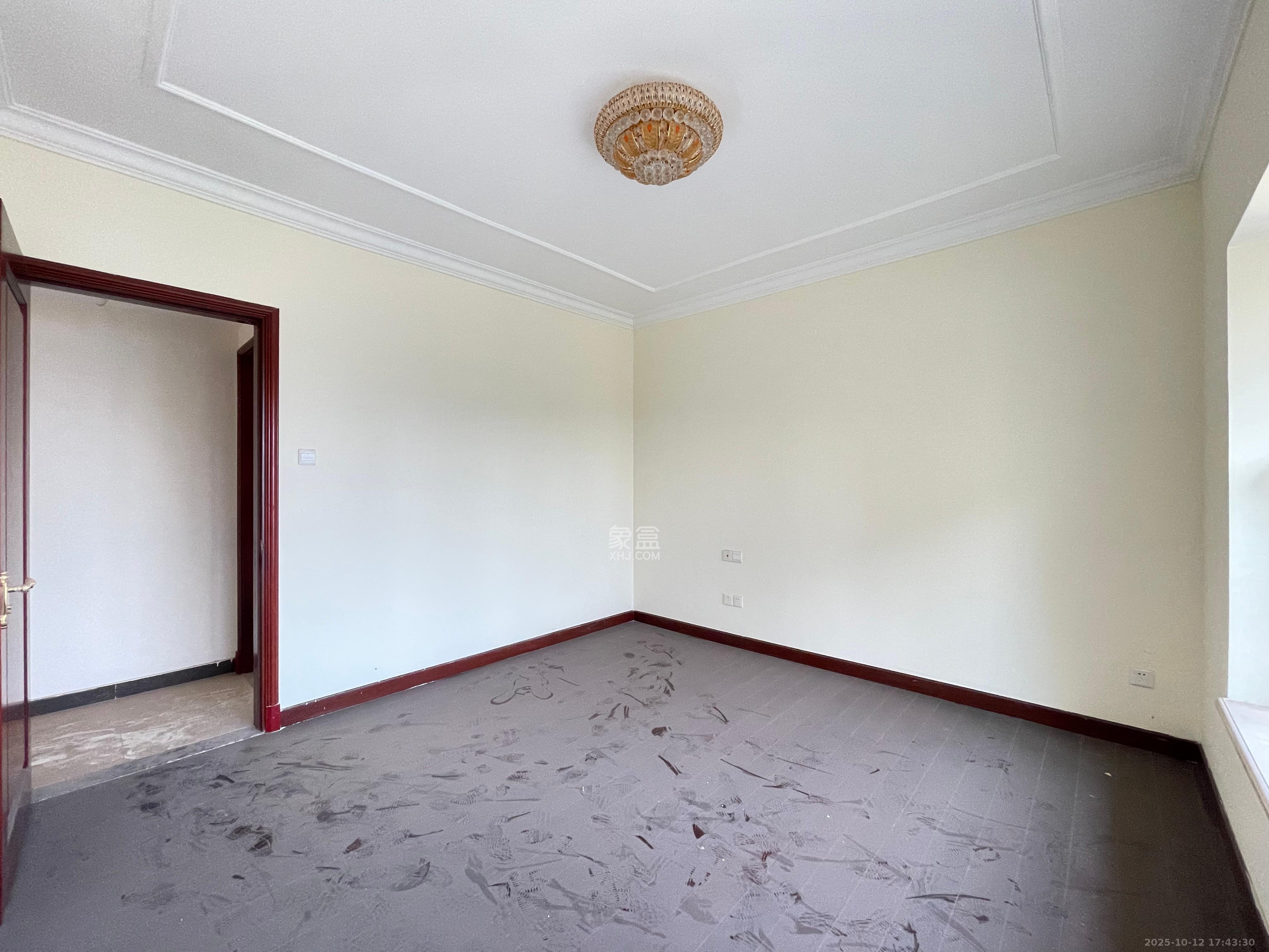 恒大名都  3室2厅1卫    1500.0元/月室内图