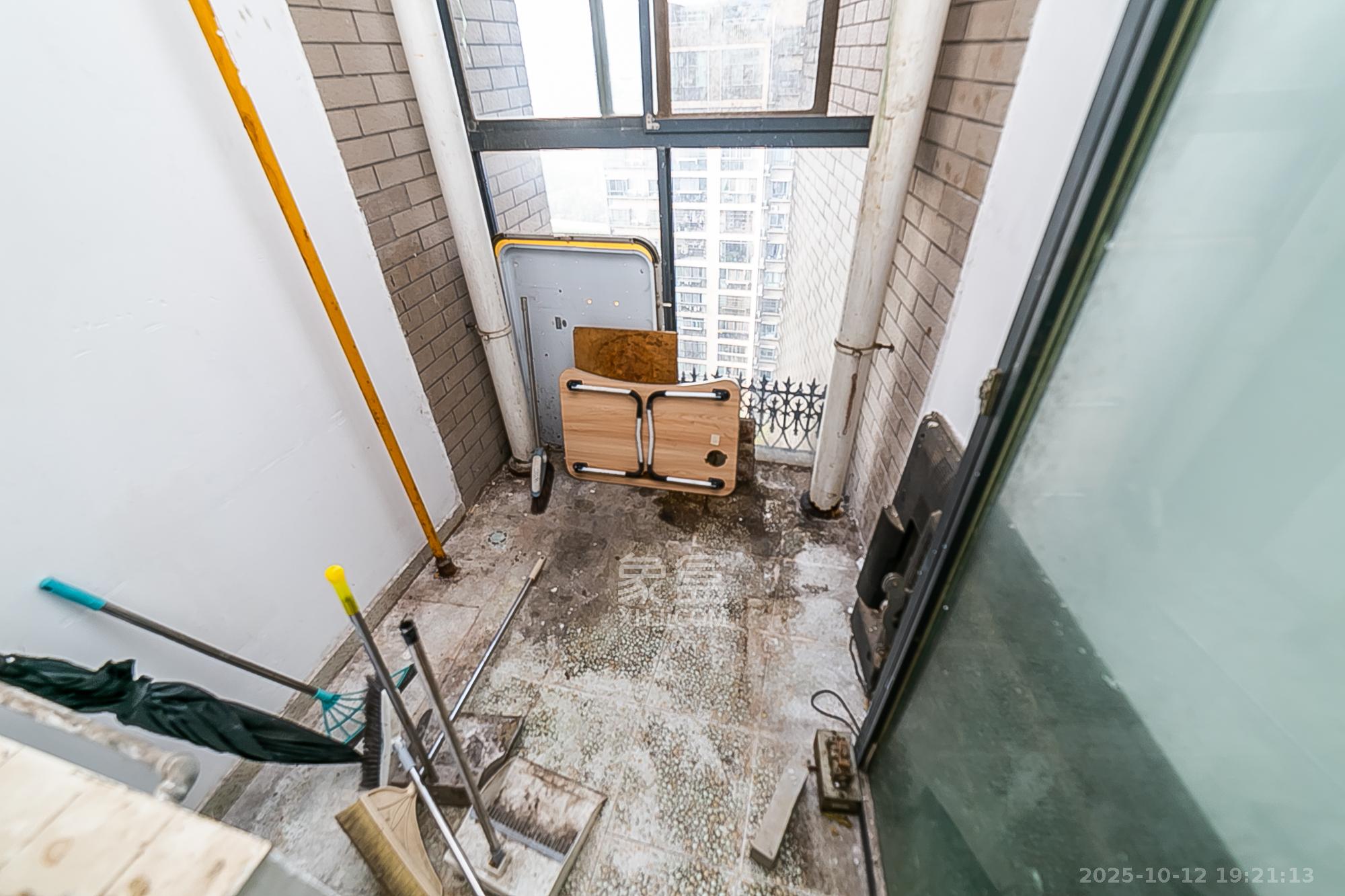 湘水一城(一期)  3室2厅2卫    108.0万 湘水一城(一期)  3室2厅2卫    108.0万阳台