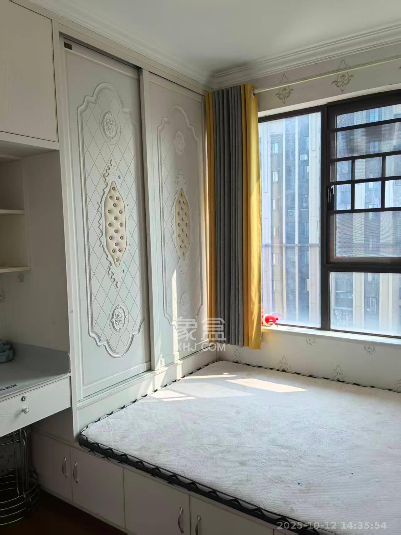 协信星澜汇  3室2厅1卫    3200.0元/月室内图