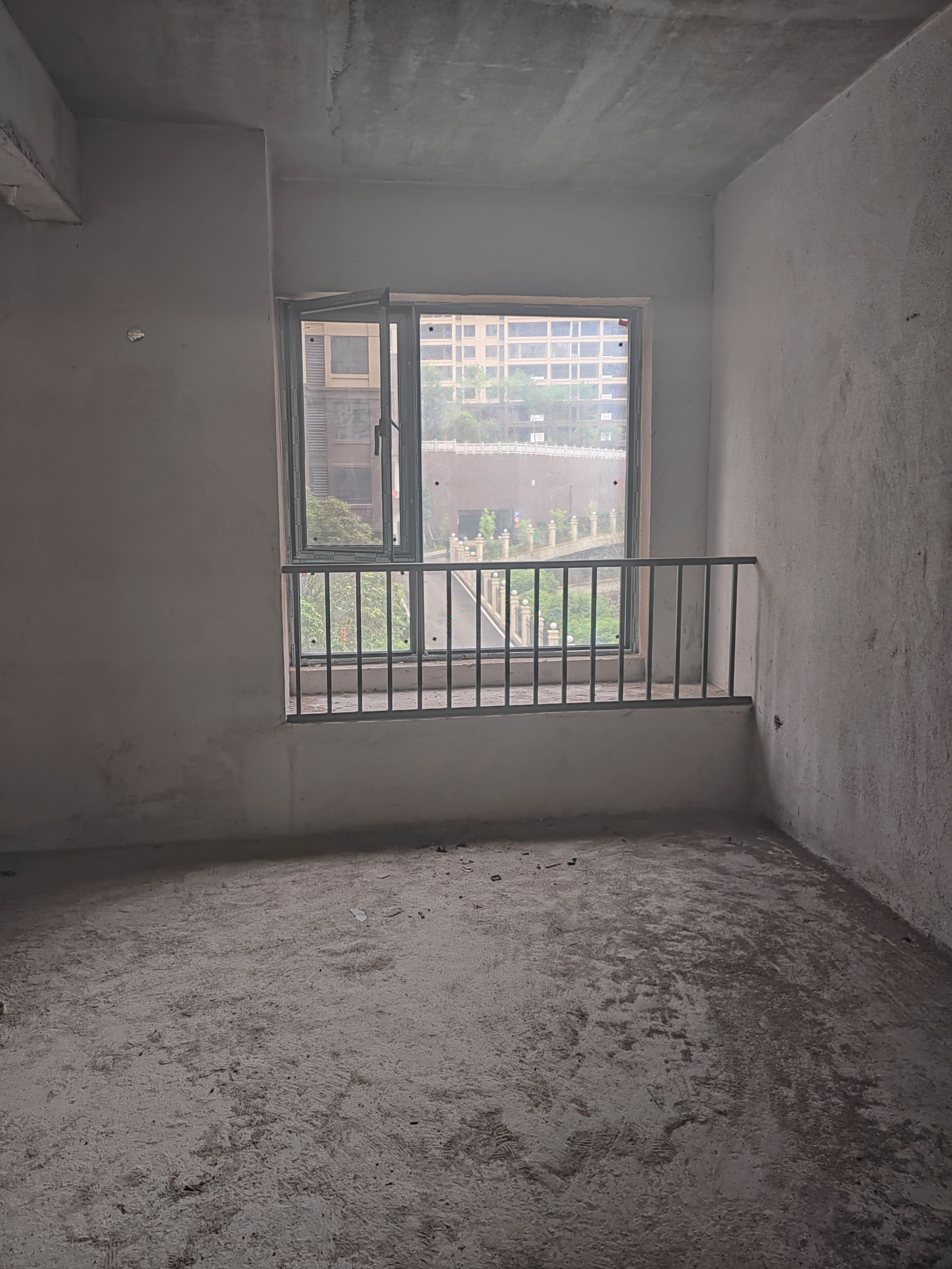 金信园林嘉园 4室2厅2卫 80.0万 金信园林嘉园 4室2厅2卫 80.0万客厅