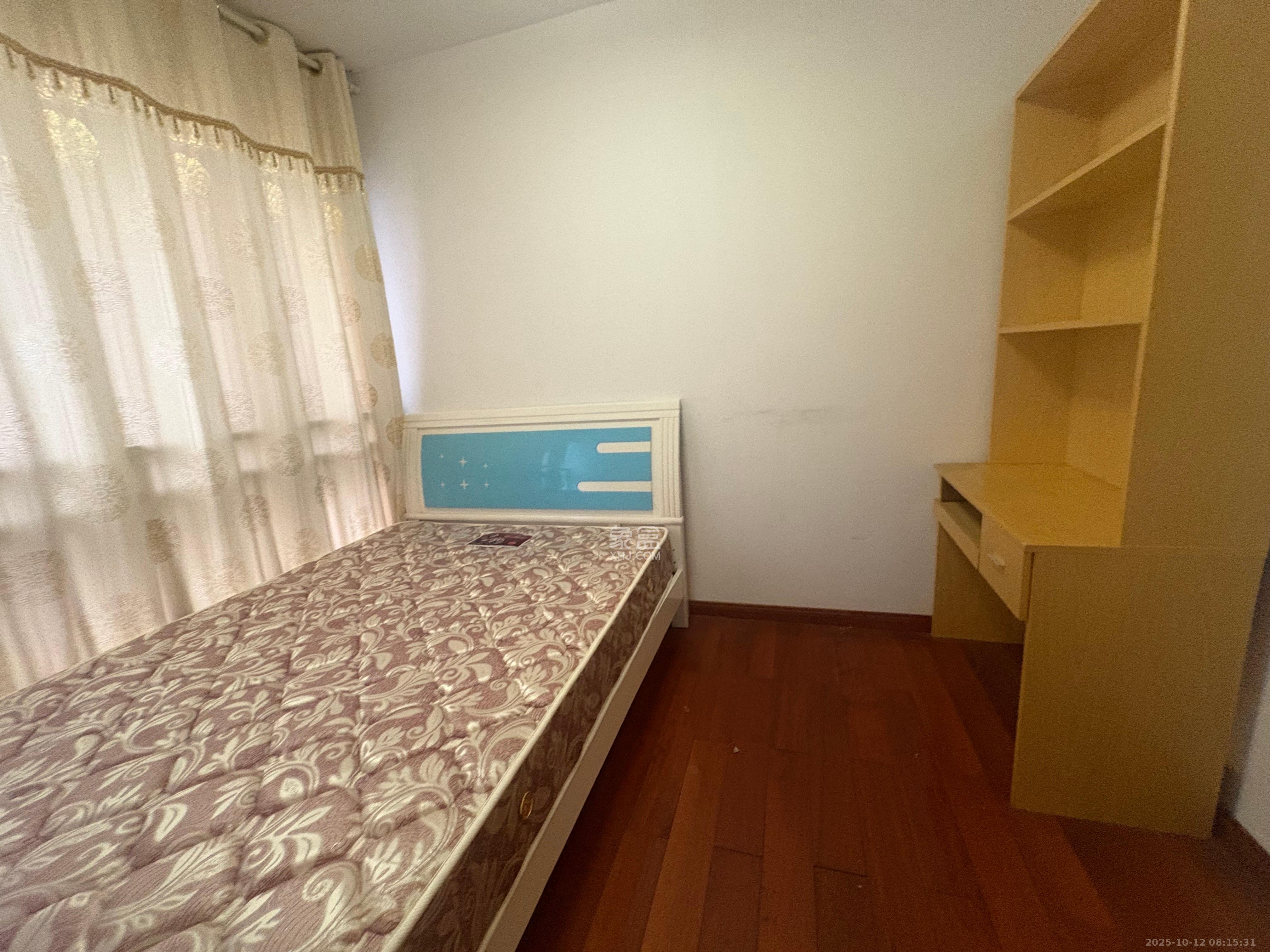 旭辉华庭  3室2厅1卫    1900.0元/月室内图