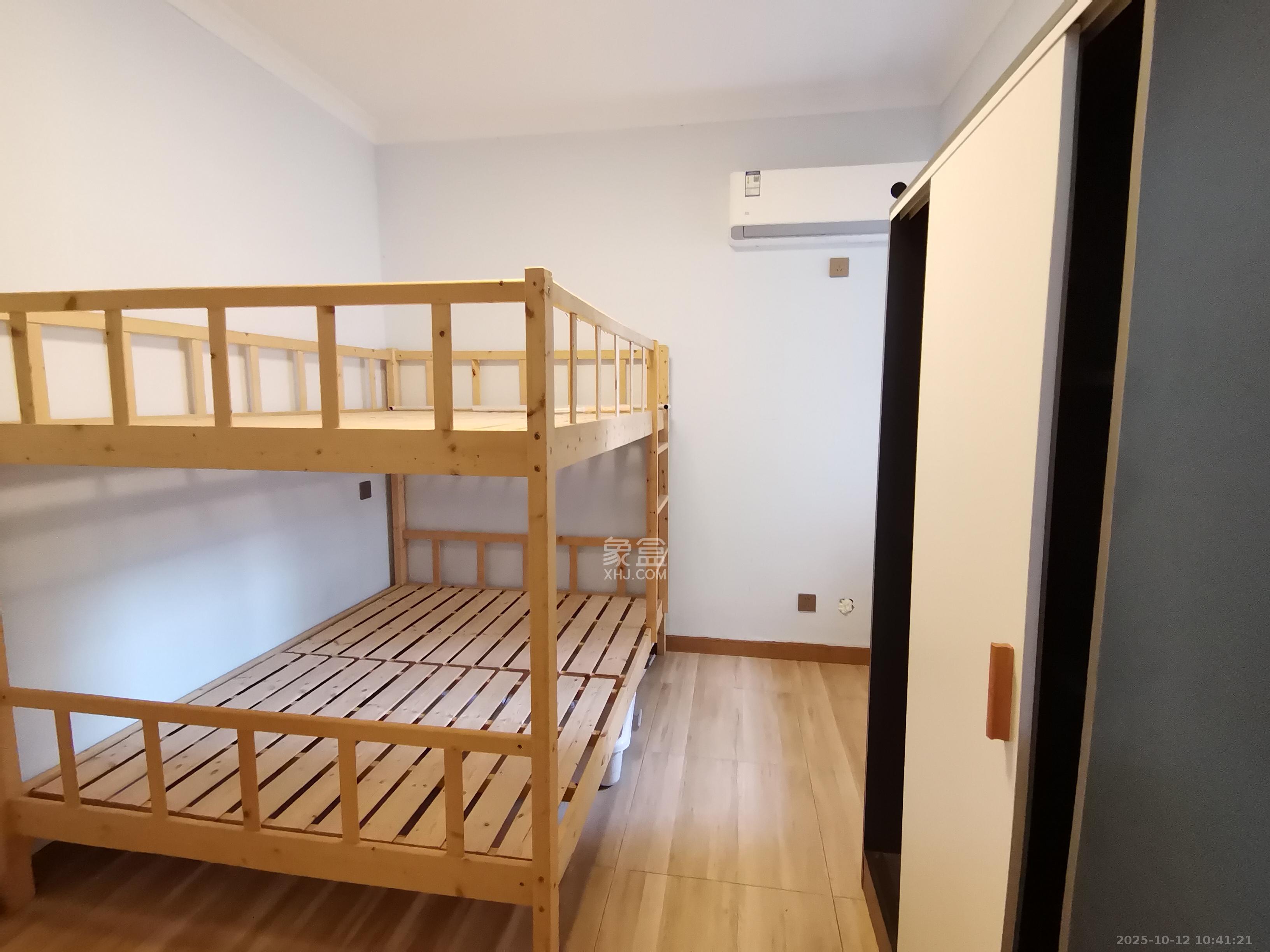 明发阅江悦府  3室2厅2卫    2200.0元/月室内图