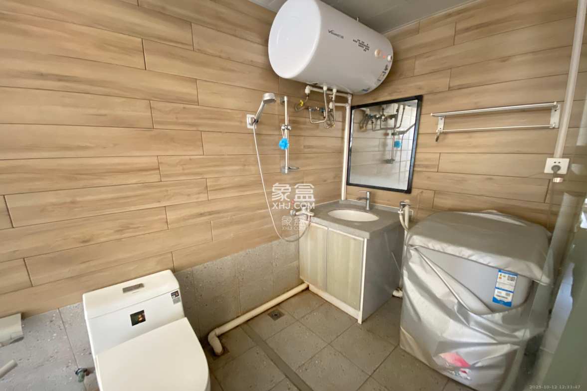 新世界广场 1室1厅1卫 1500.0元/月 新世界广场 1室1厅1卫 1500.0元/月室内图