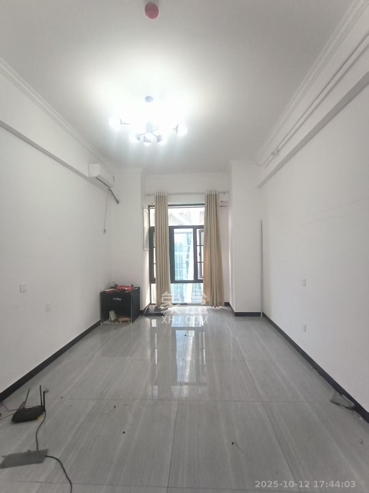 启迪协信中心  1室0厅0卫    1700.0元/月 启迪协信中心  1室0厅0卫    1700.0元/月