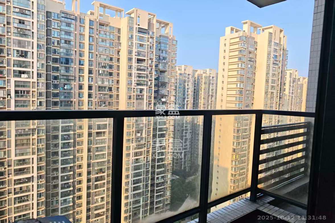 蓝山郡 2室2厅1卫 1900.0元/月 蓝山郡 2室2厅1卫 1900.0元/月室内图