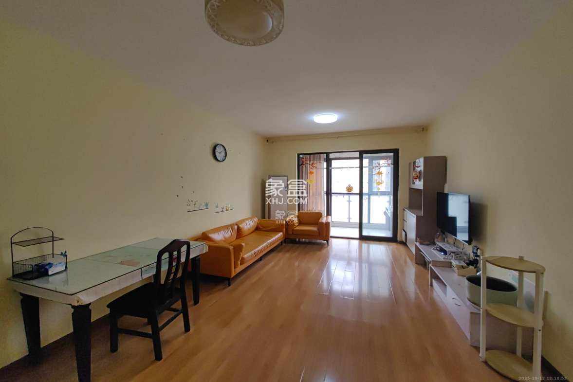 金茂梅溪湖 2室2厅1卫 2800.0元/月 金茂梅溪湖 2室2厅1卫 2800.0元/月室内图