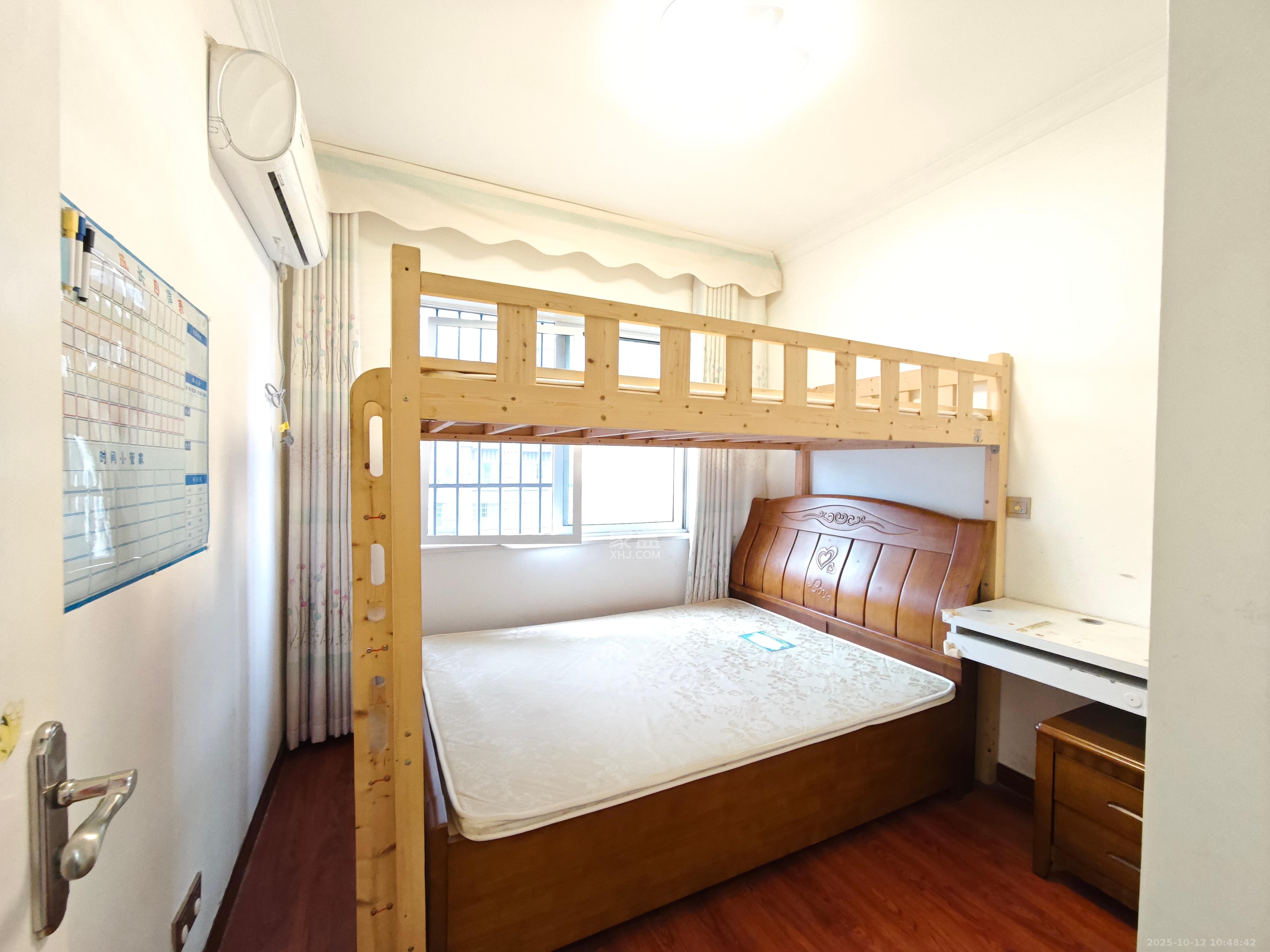 天麓尚层  3室1厅2卫    2400.0元/月 天麓尚层  3室1厅2卫    2400.0元/月室内图