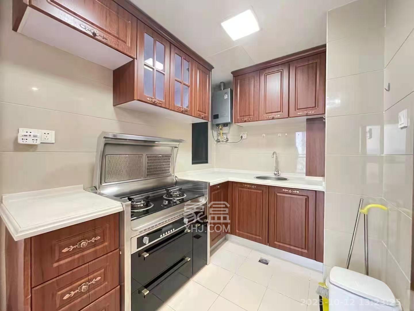 公园9号  2室1厅1卫    3500.0元/月 公园9号  2室1厅1卫    3500.0元/月室内图