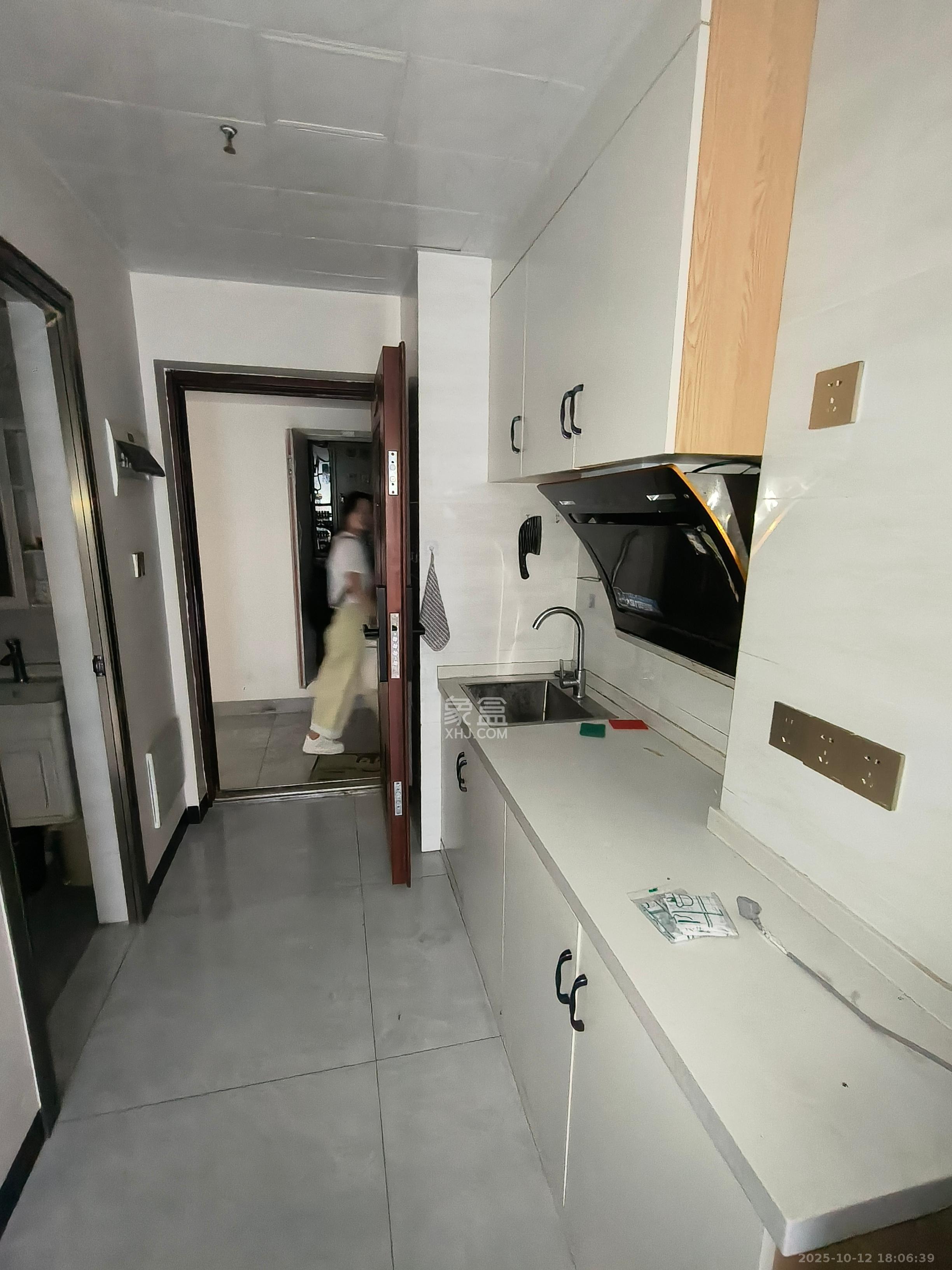 钱隆世家  1室0厅1卫    1300.0元/月室内图