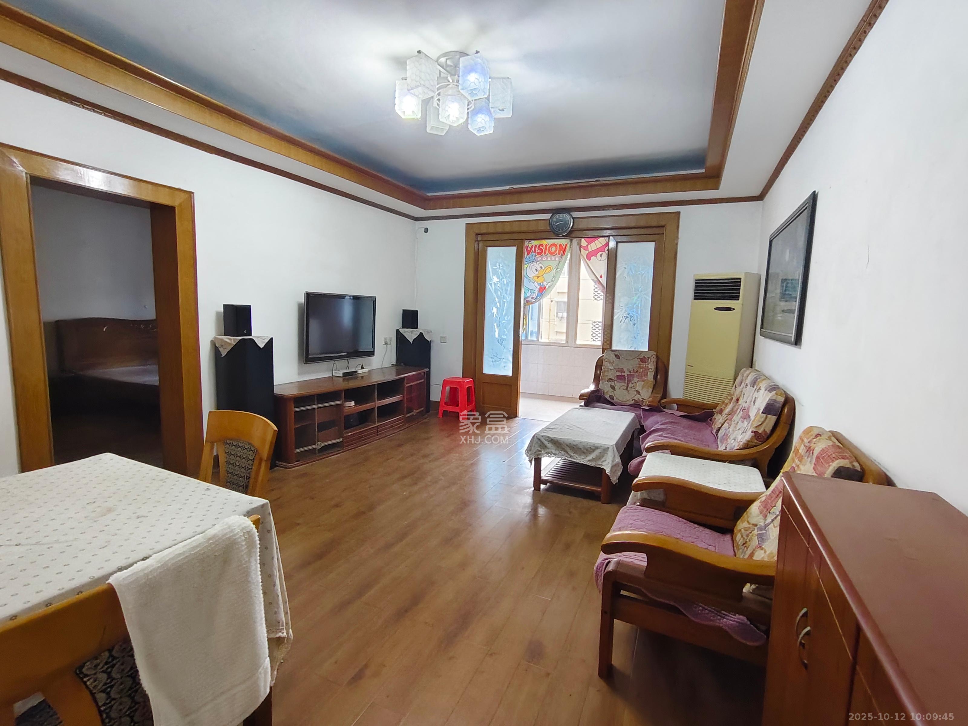 航天大院  2室2厅1卫    1700.0元/月