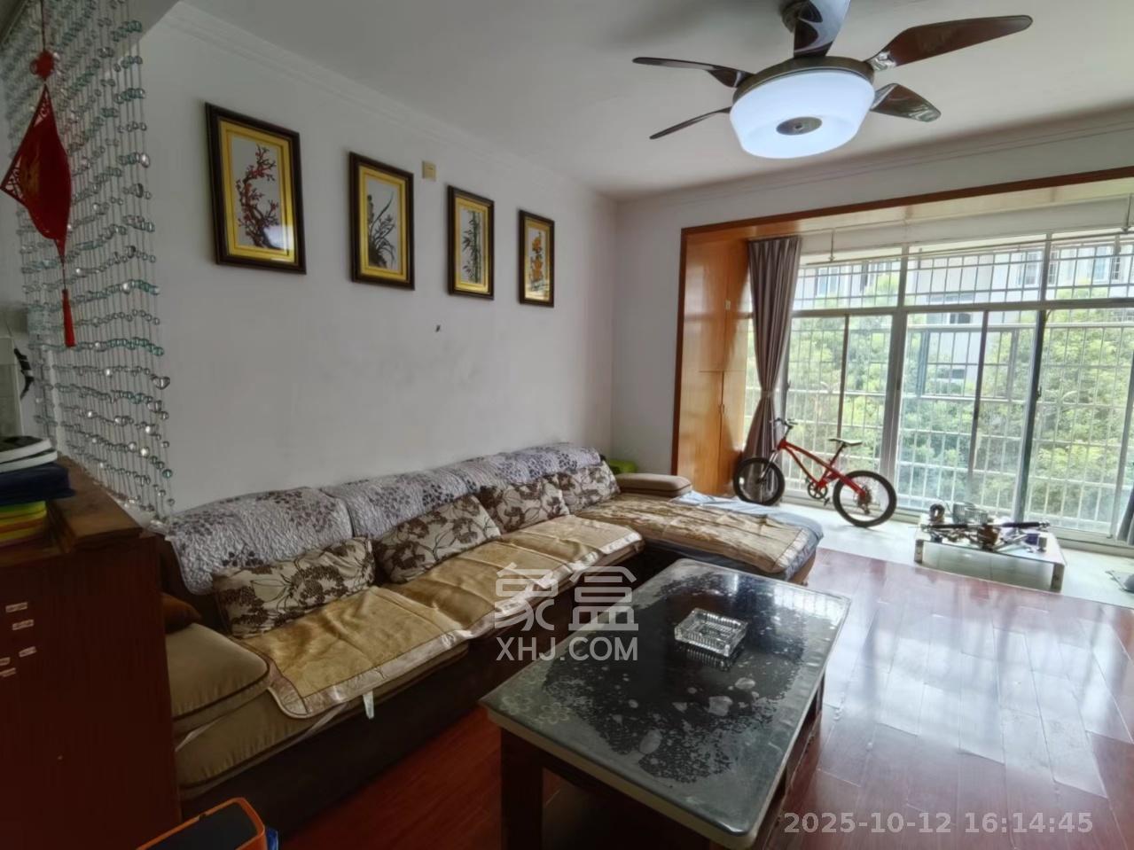 鄱阳小区  3室2厅1卫    1500.0元/月室内图