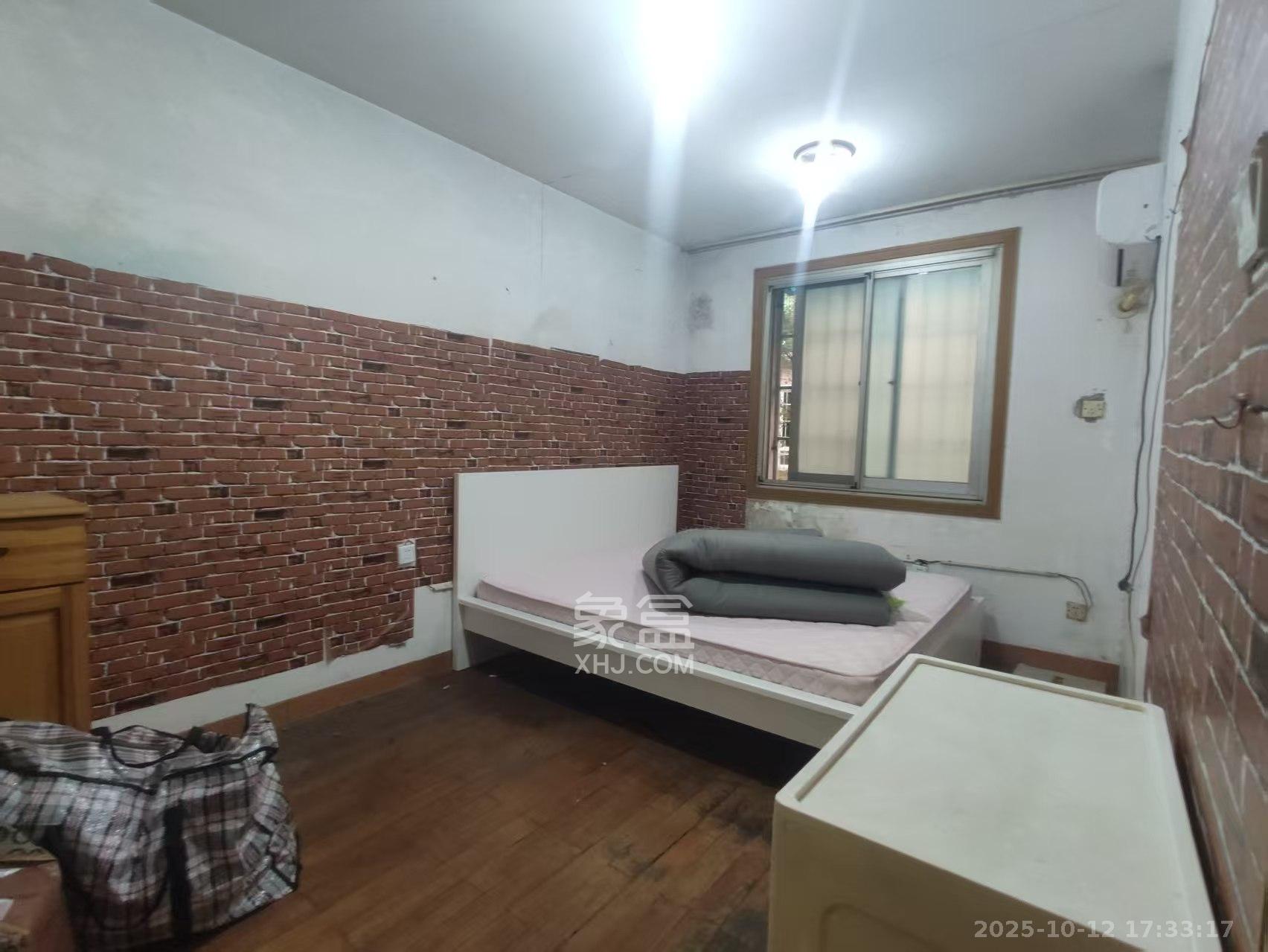 市直属机关宿舍  3室2厅1卫    1500.0元/月室内图