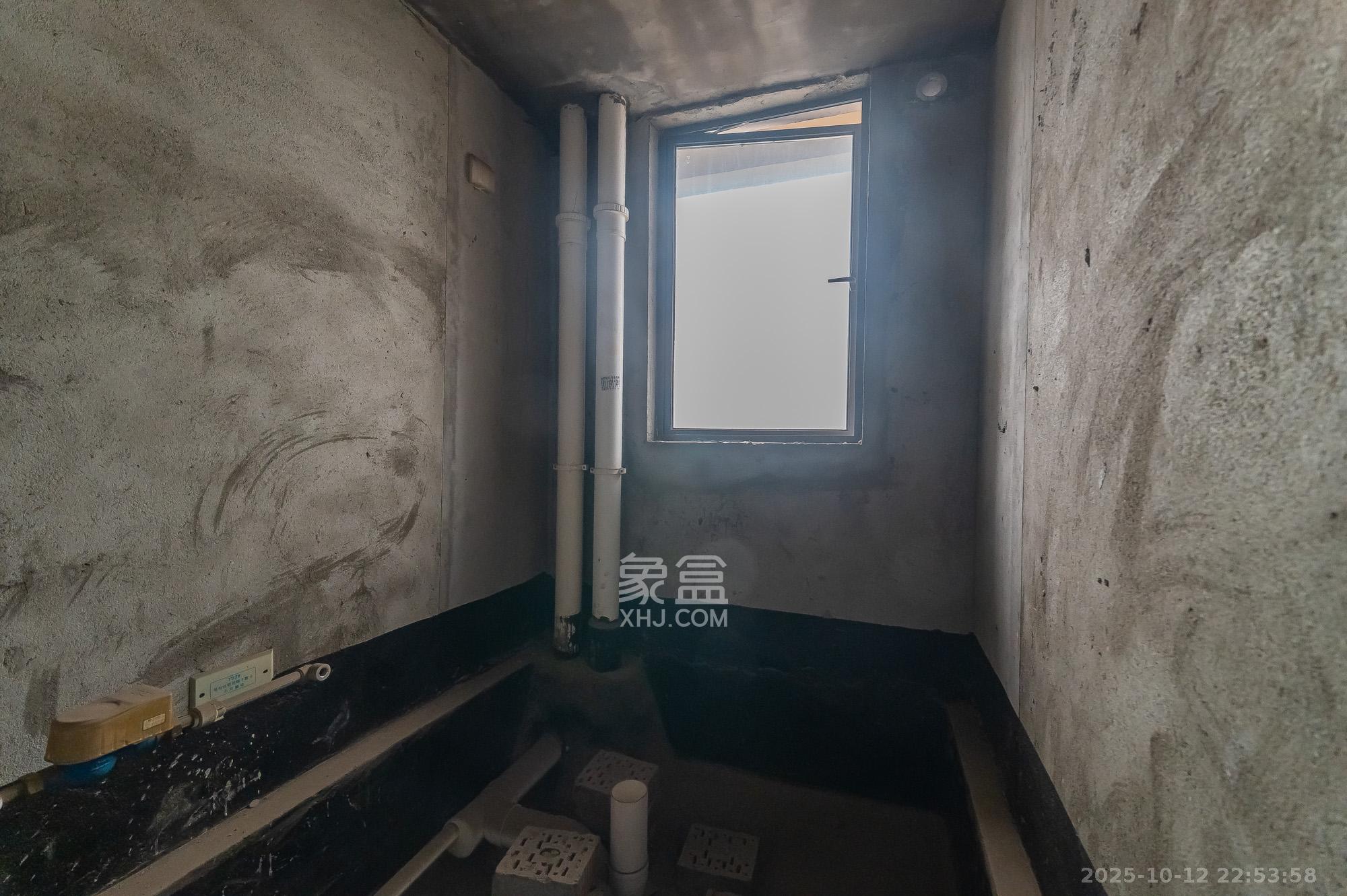 印山蓝色海岸  3室2厅1卫    51.8万 印山蓝色海岸  3室2厅1卫    51.8万其他