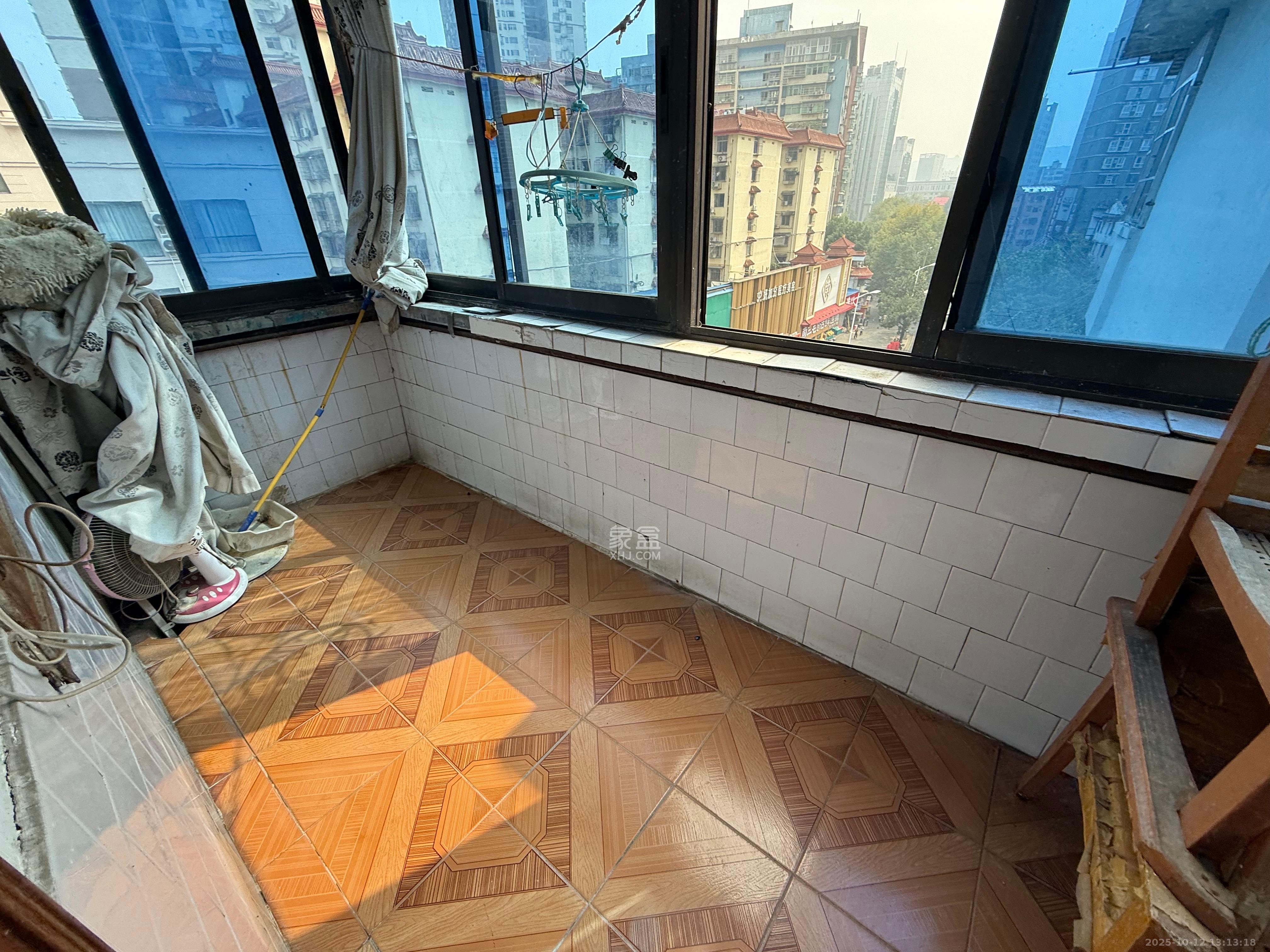 左家塘散盘(营山巷、曾家湾巷、妹子山巷) 2室1厅1卫 1200.0元/月 左家塘散盘(营山巷、曾家湾巷、妹子山巷) 2室1厅1卫 1200.0元/月室内图