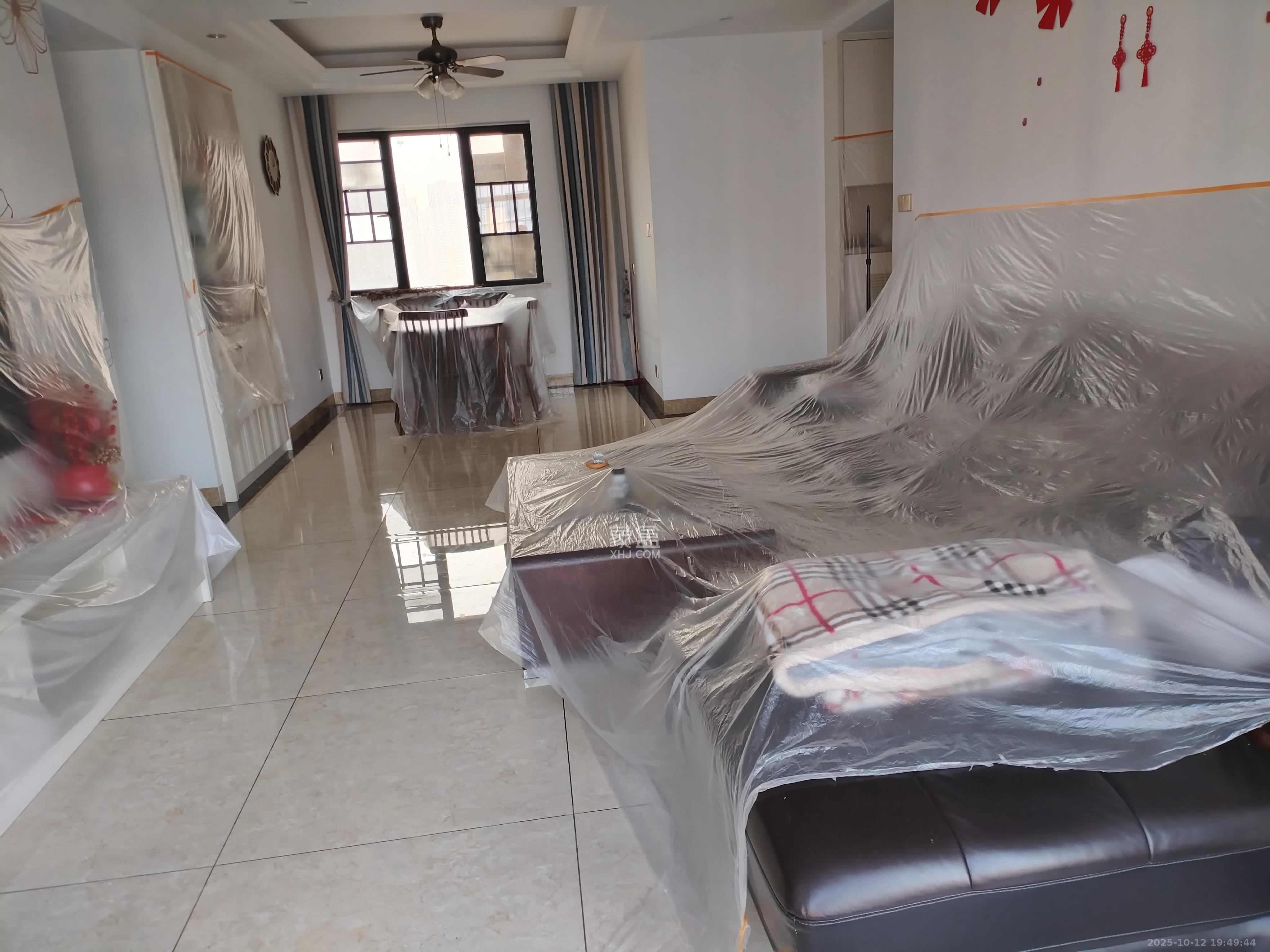 深业睿城  3室2厅2卫    2350.0元/月室内图