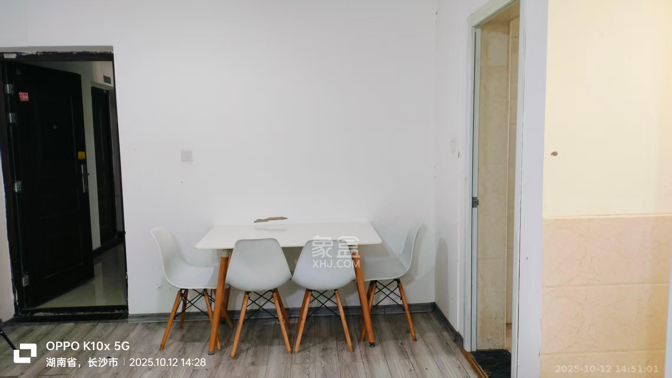 中欣楚天熙苑  3室2厅2卫    2500.0元/月室内图