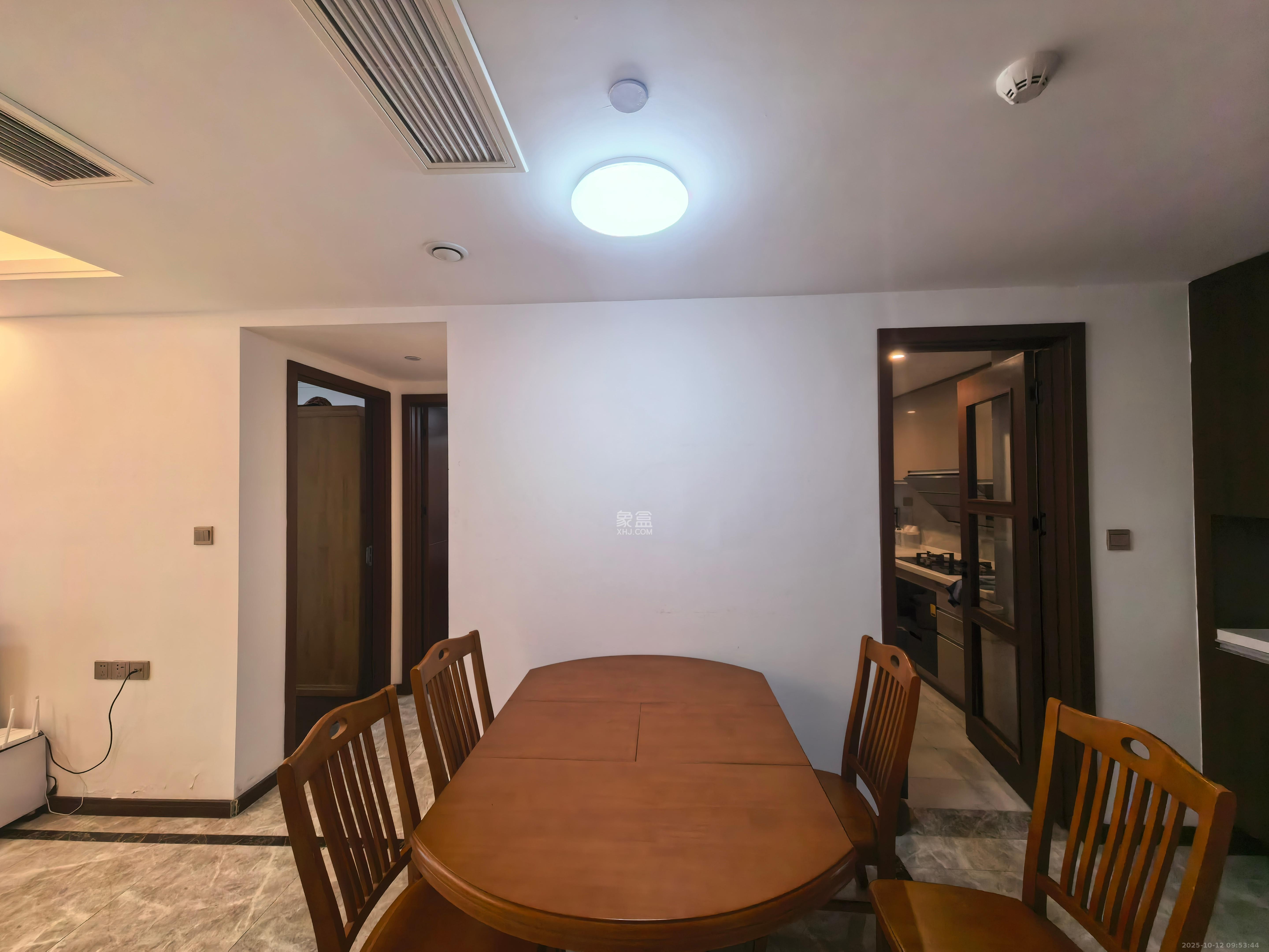 绿地长沙城际空间站(绿地新里佳苑) 3室2厅2卫 3200.0元/月 绿地长沙城际空间站(绿地新里佳苑) 3室2厅2卫 3200.0元/月室内图