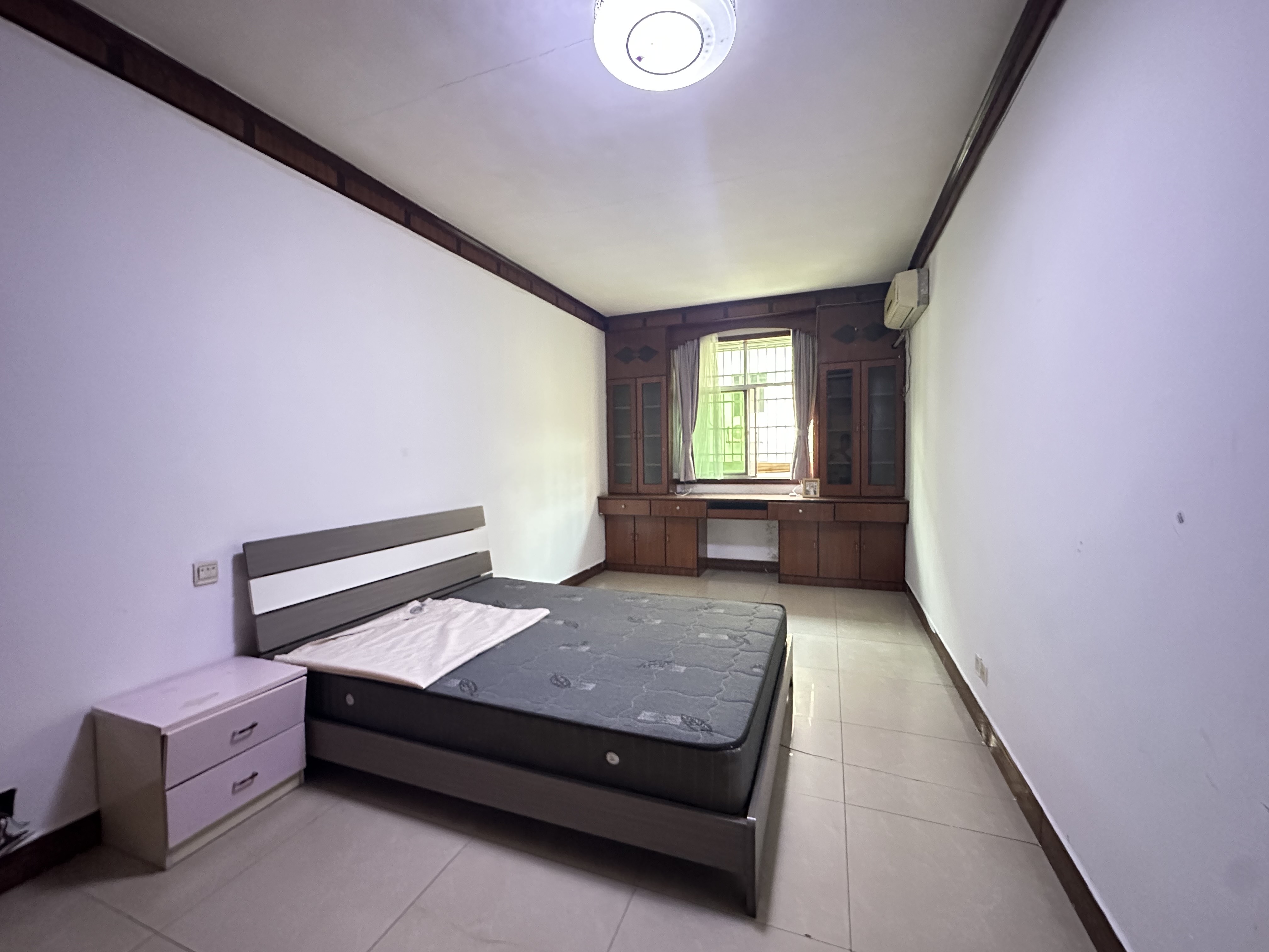 鑫旺商城  5室2厅2卫    1300.0元/月室内图