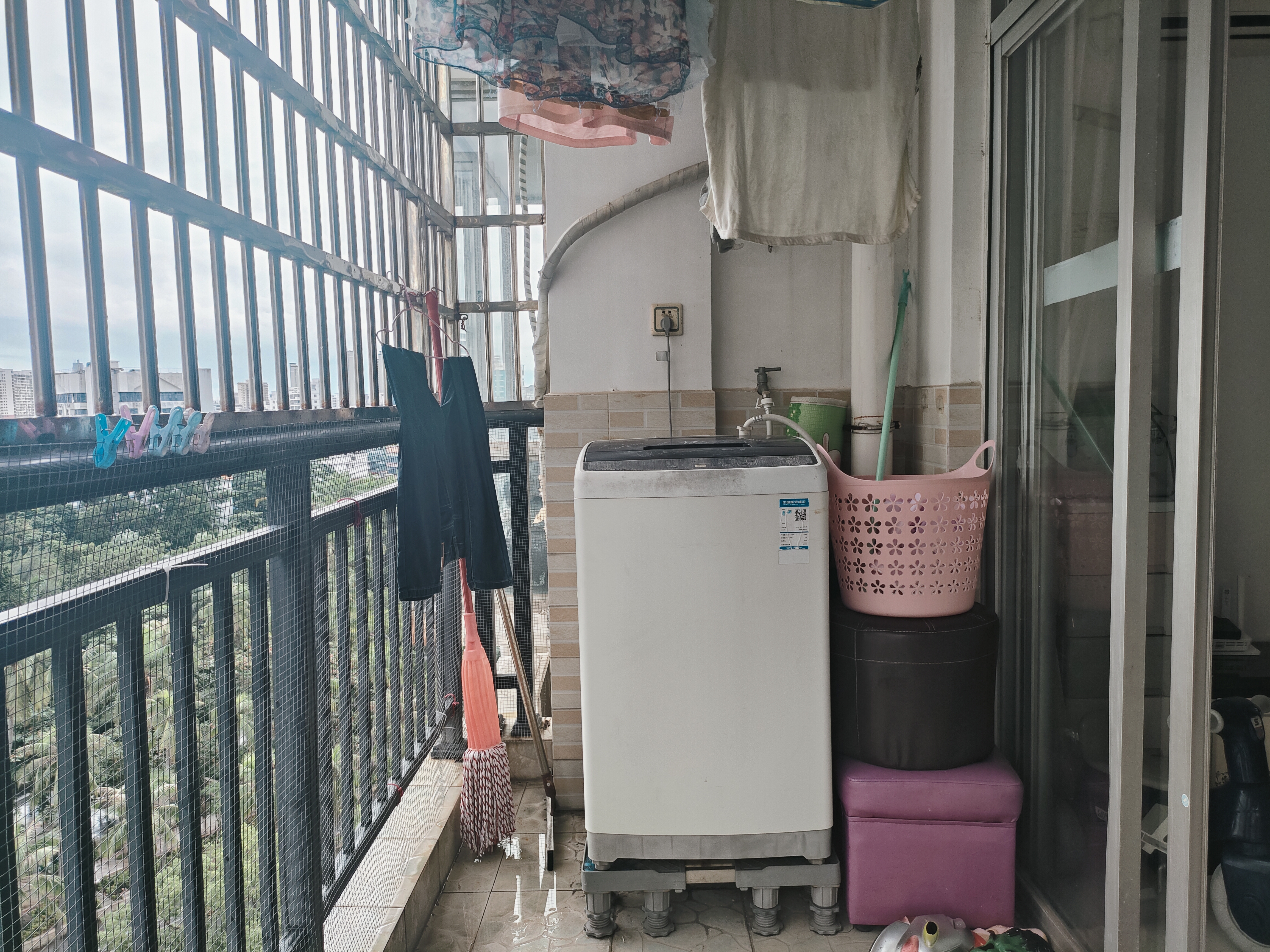 汇锦名城 2室2厅1卫 90.0万 汇锦名城 2室2厅1卫 90.0万客厅