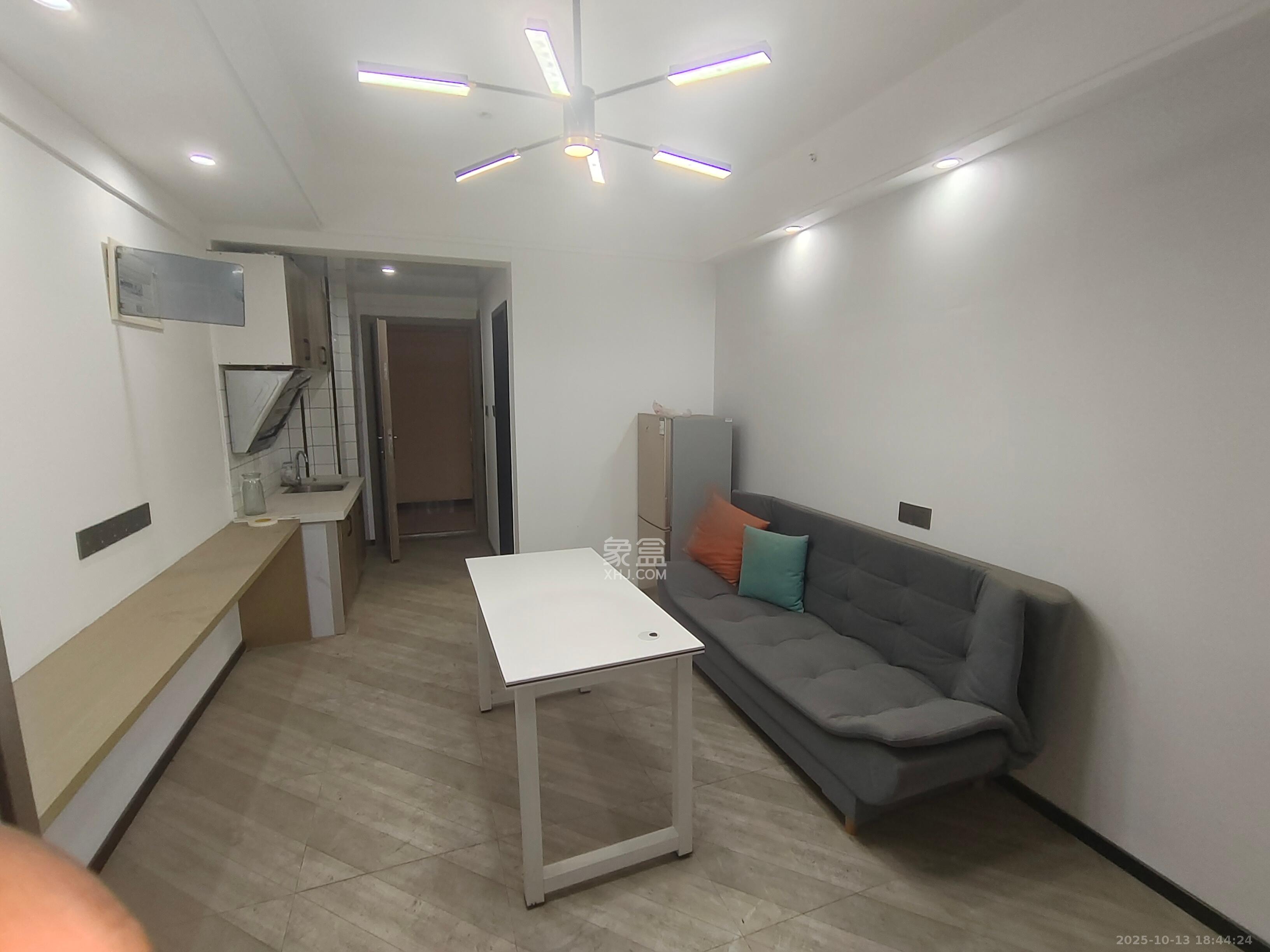 金地铂悦  1室0厅0卫    1100.0元/月 金地铂悦  1室0厅0卫    1100.0元/月室内图