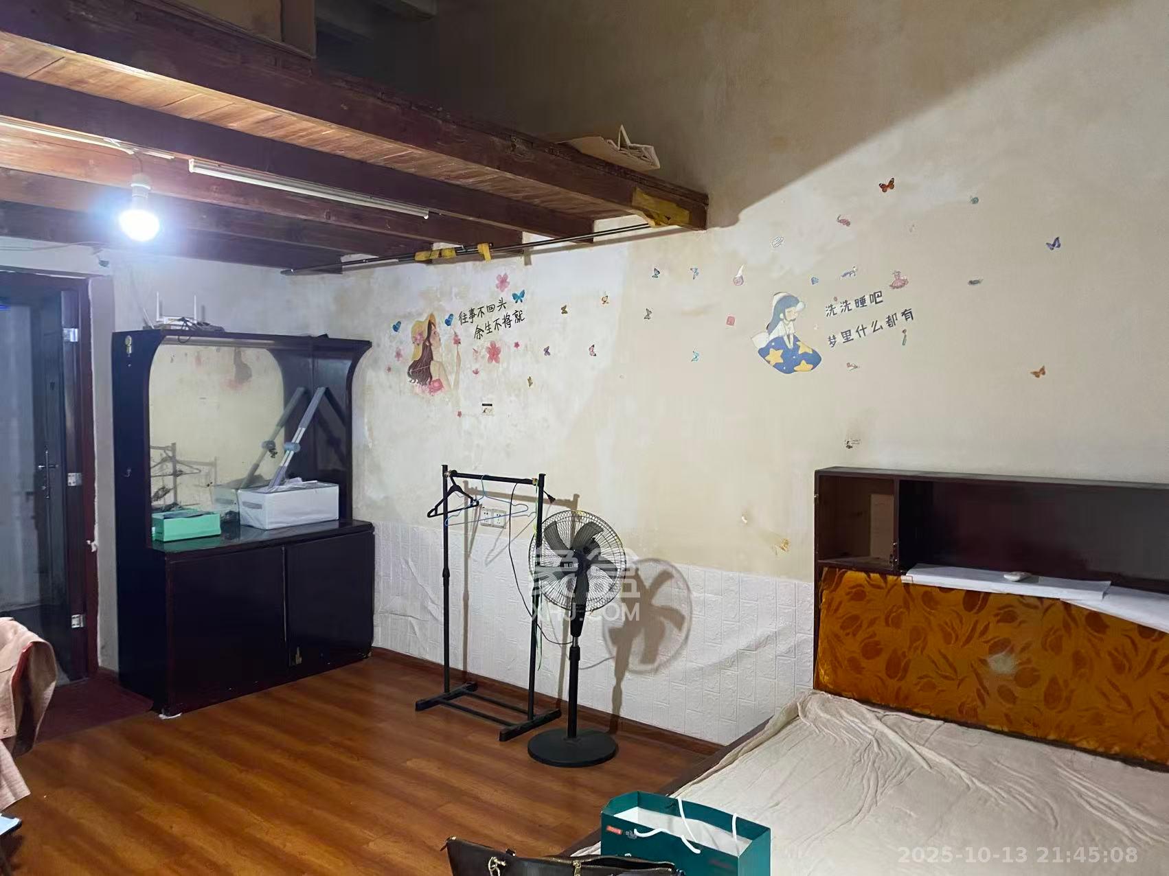 曙光小区  1室1厅1卫    900.0元/月室内图