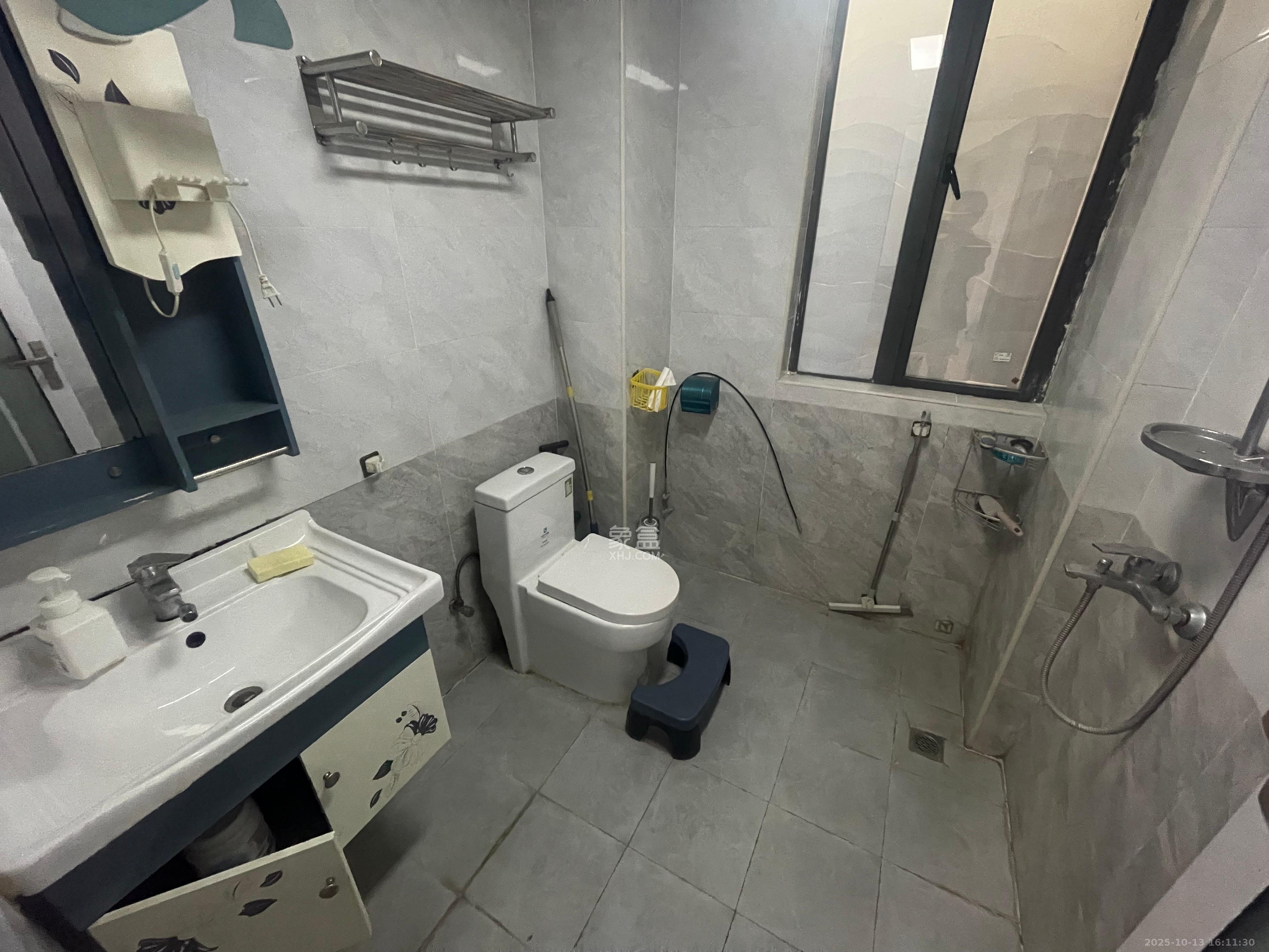 盛世耀凯  2室2厅1卫    2000.0元/月室内图