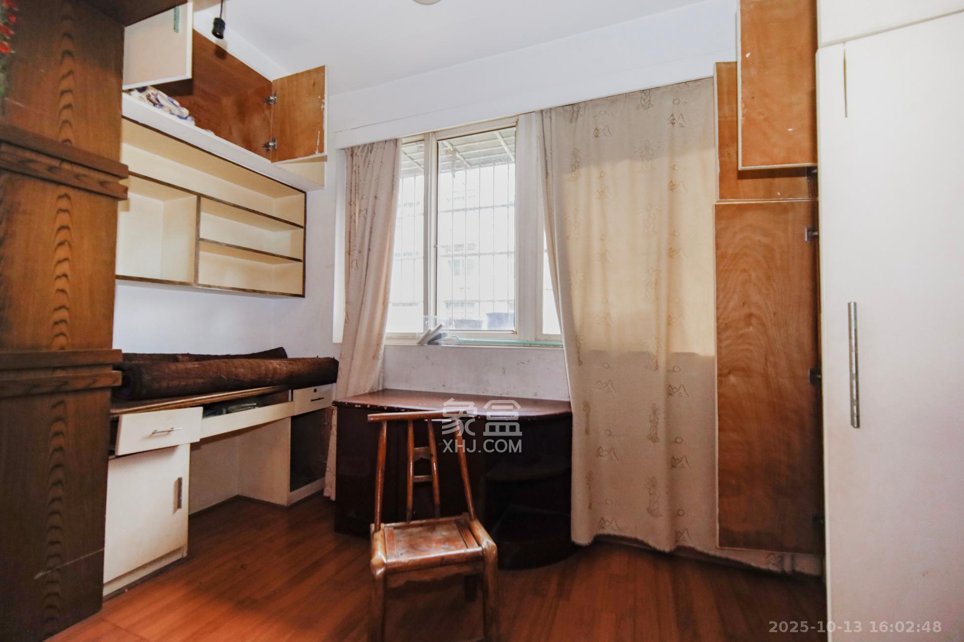 湘樟园小区（湘樟家园）  3室2厅2卫    55.0万阳台