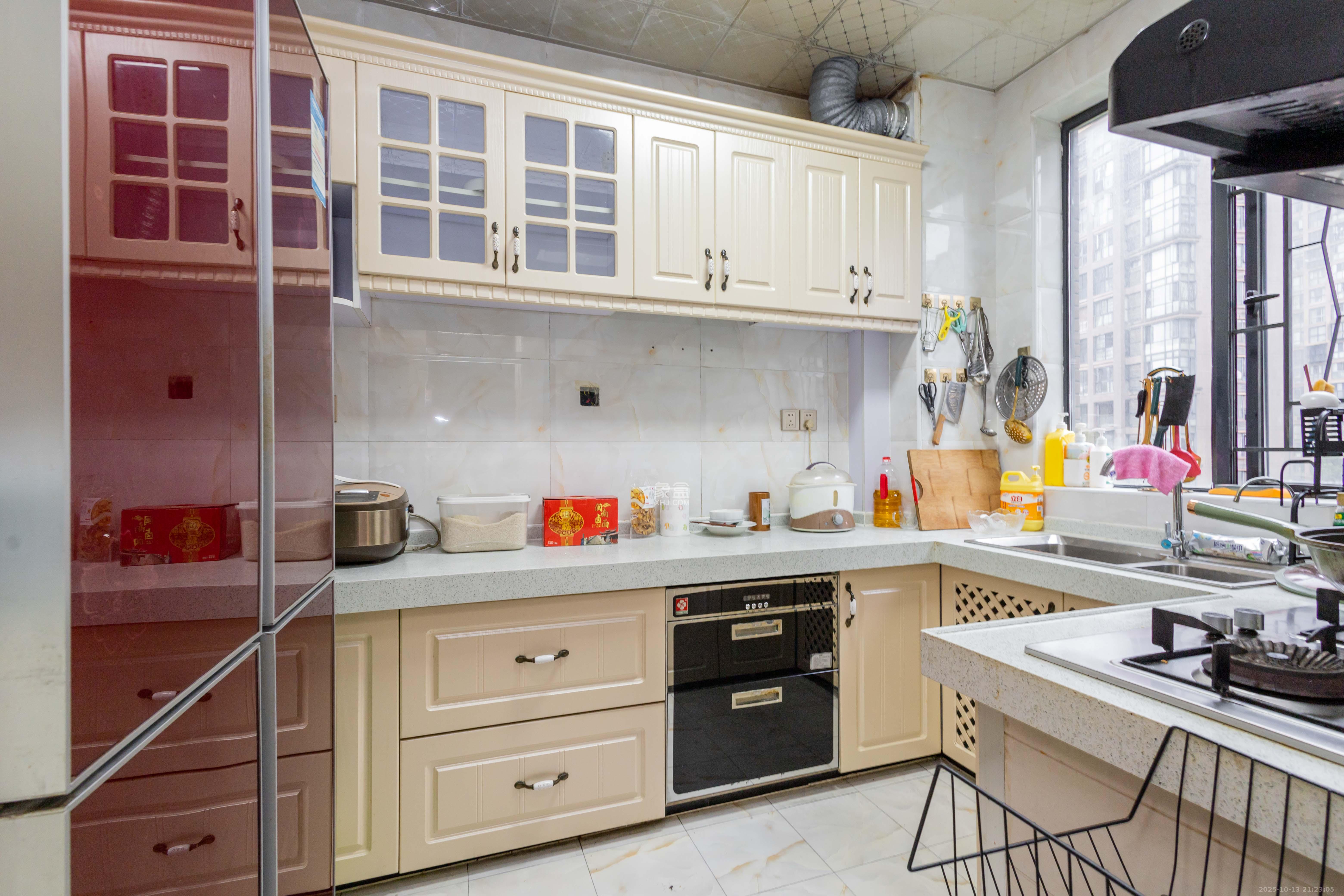 辉煌国际城一期 4室2厅2卫 149.0万 辉煌国际城一期 4室2厅2卫 149.0万厨房