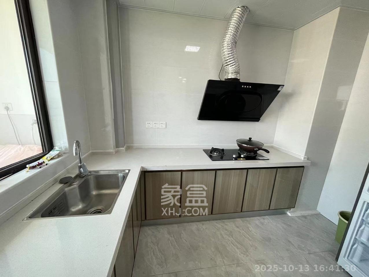 长房明宸府  3室1厅2卫    2500.0元/月室内图