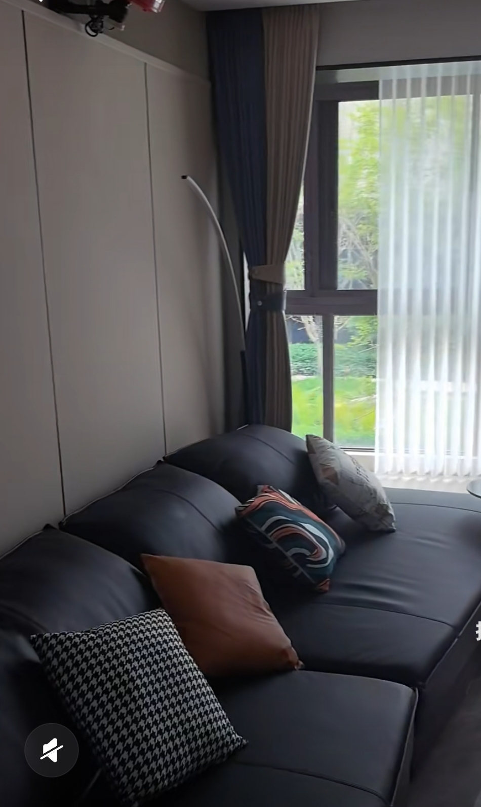 仁恒滨江园（一.二期）  3室2厅1卫    5000.0元/月