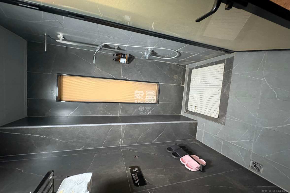 万润时光里  1室1厅1卫    1800.0元/月 万润时光里  1室1厅1卫    1800.0元/月室内图