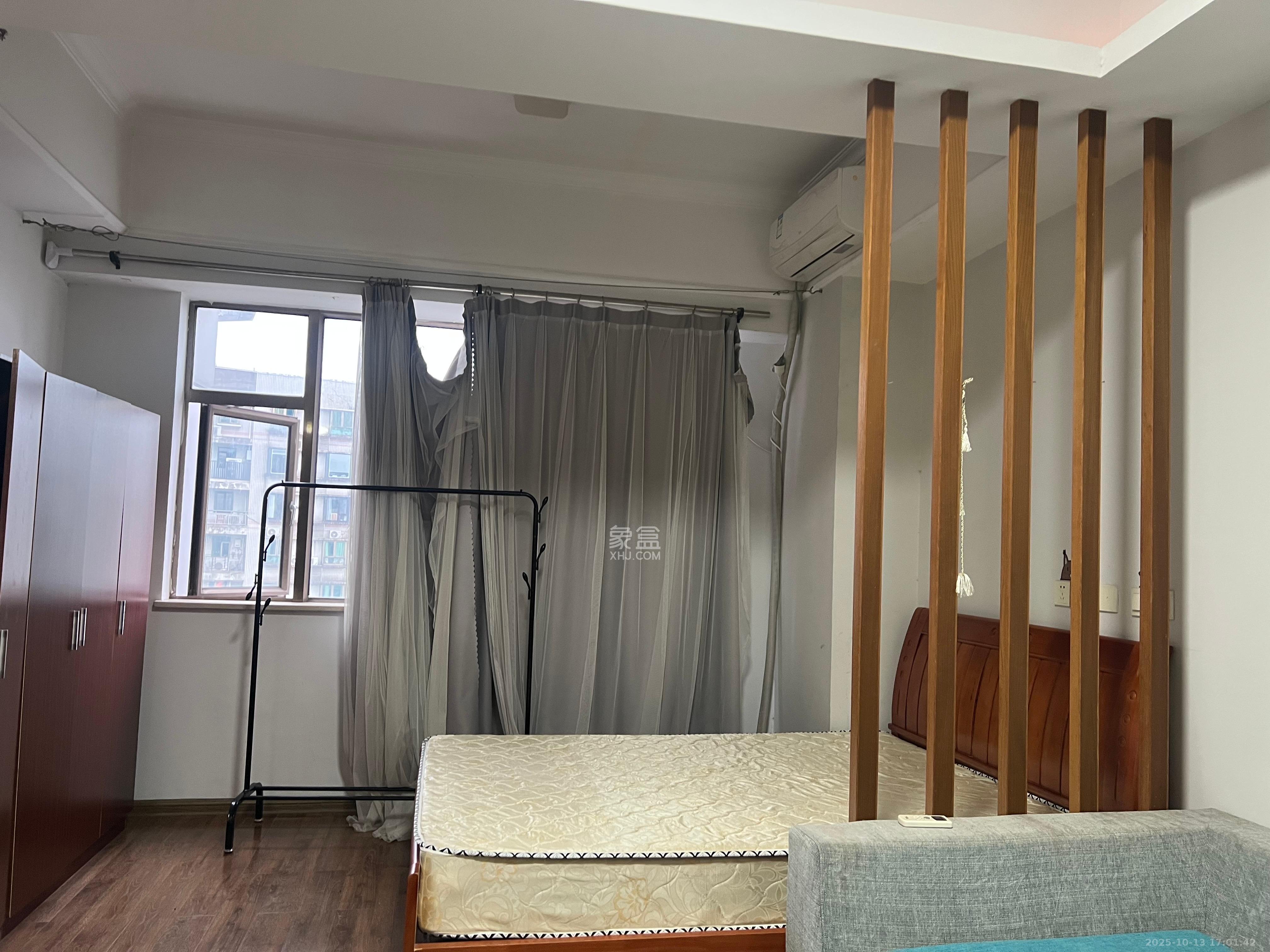 昊天大厦 1室1厅1卫 1700.0元/月 昊天大厦 1室1厅1卫 1700.0元/月室内图