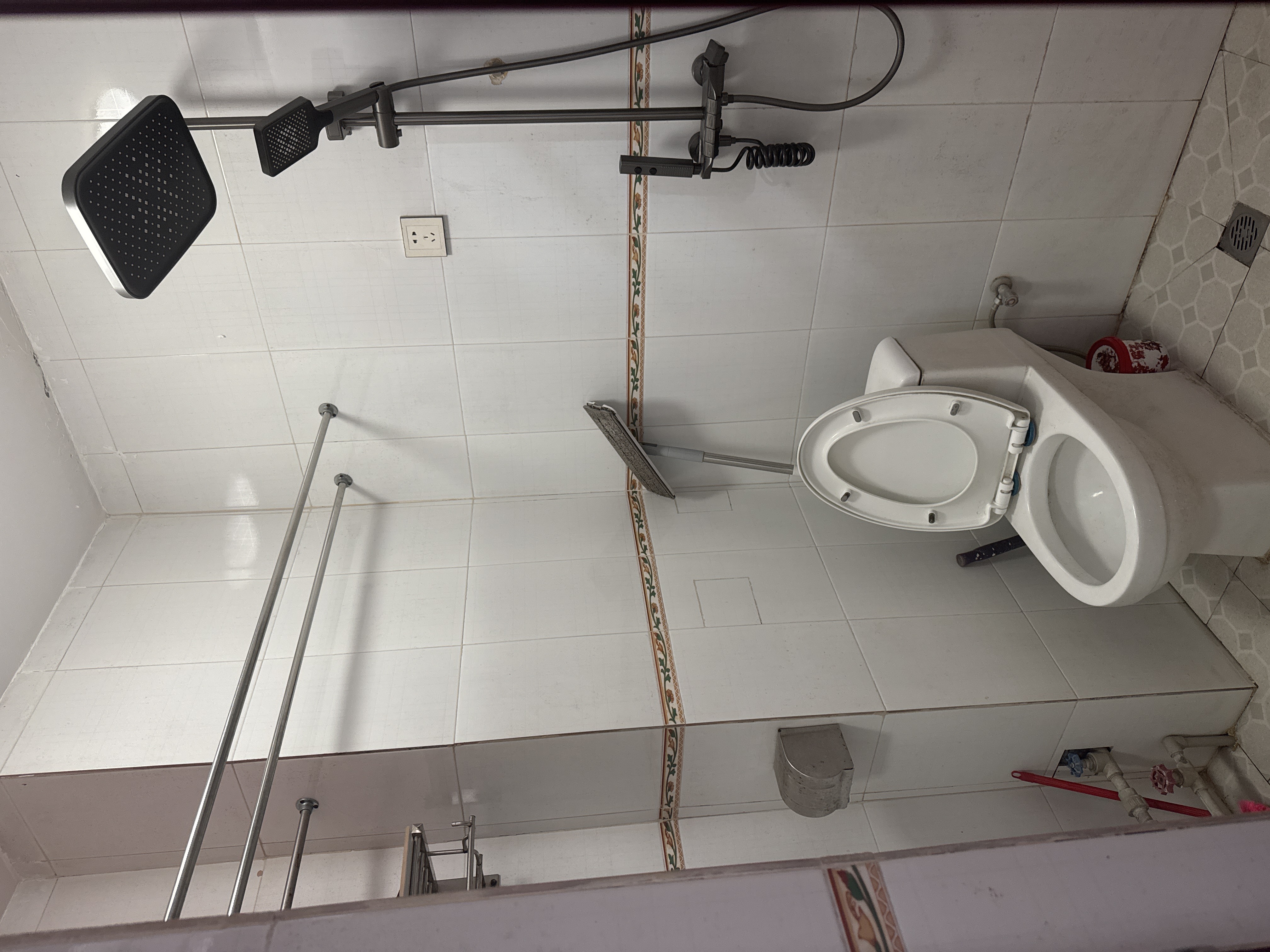 凤翔花园(A区) 2室1厅1卫 1700.0元/月 凤翔花园(A区) 2室1厅1卫 1700.0元/月室内图