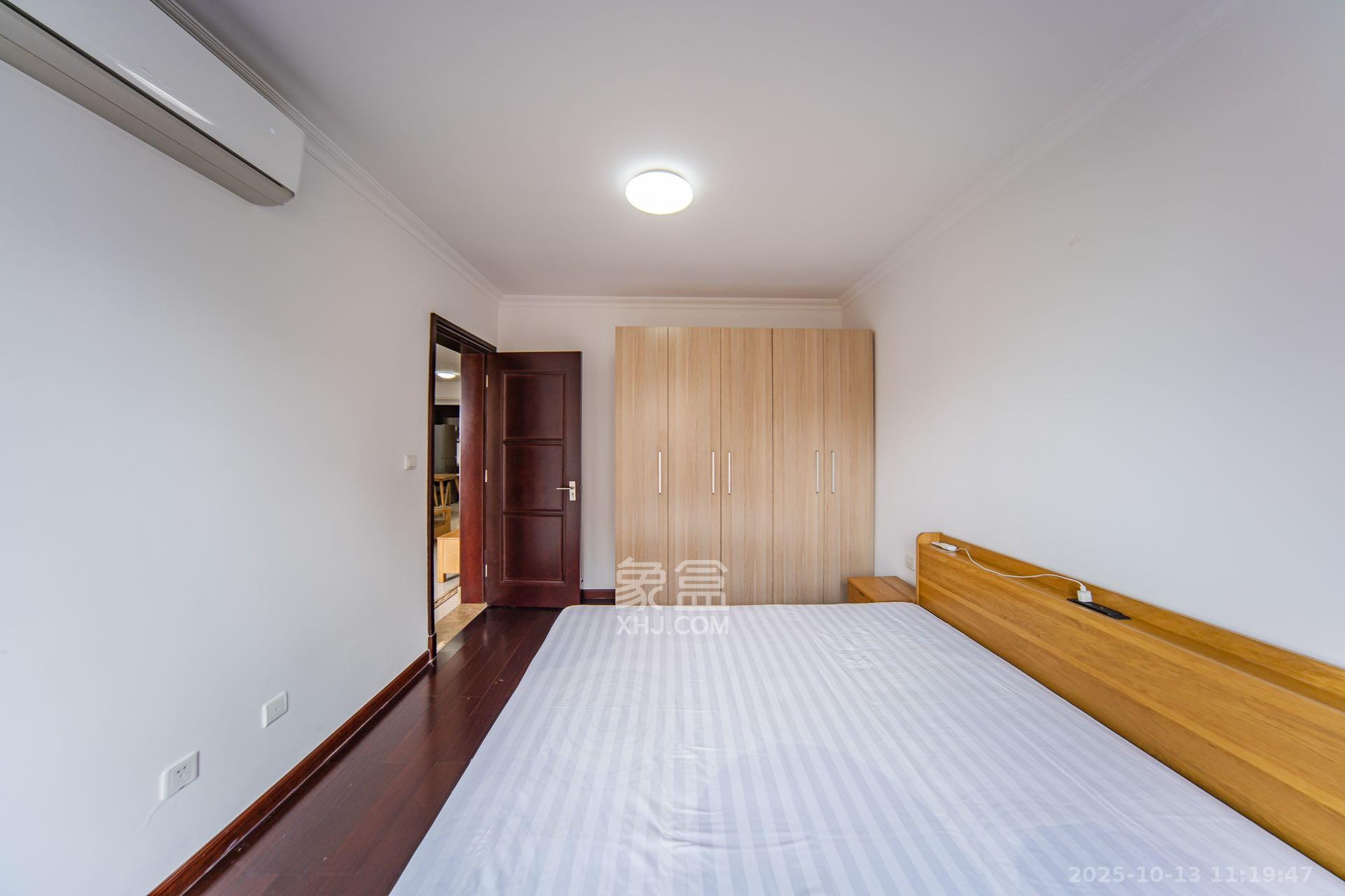 中海国际一期 3室2厅1卫 2000.0元/月 中海国际一期 3室2厅1卫 2000.0元/月室内图