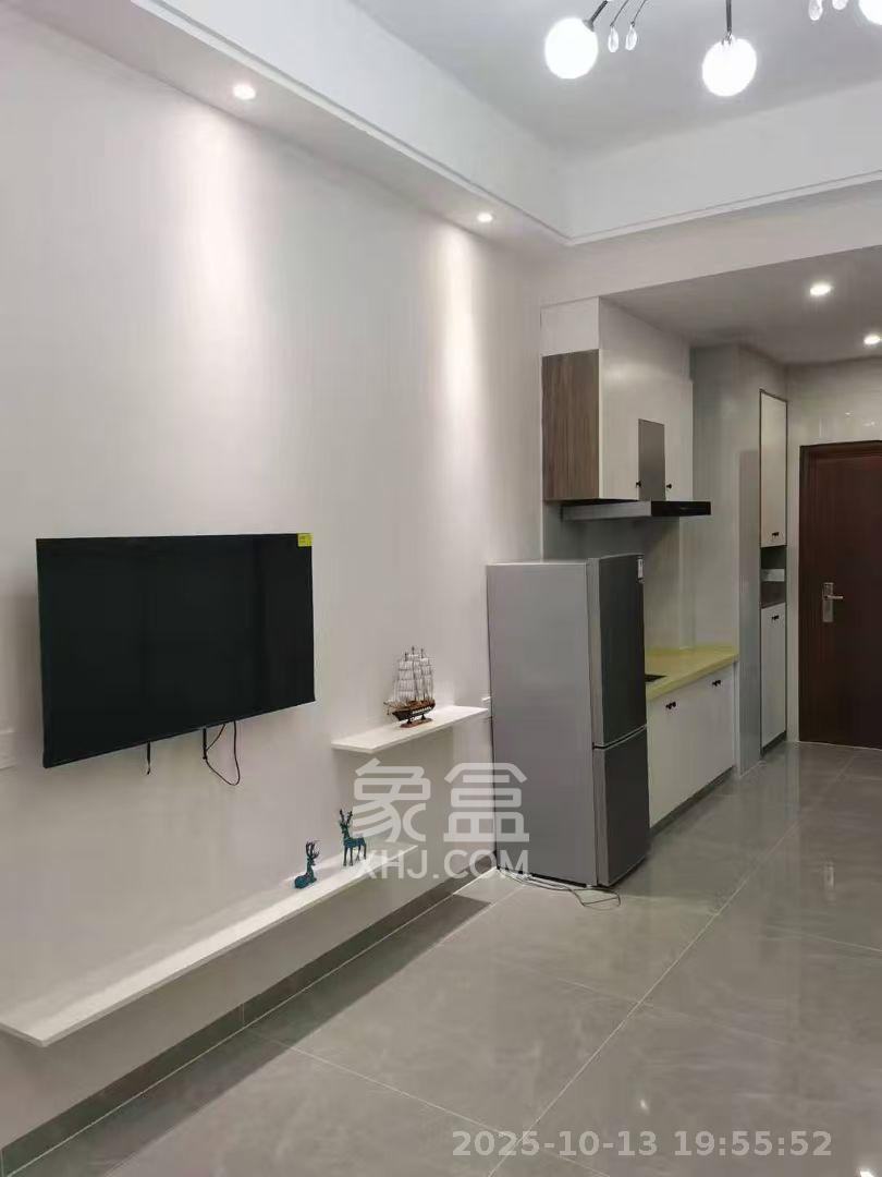 长沙高铁吾悦广场  1室1厅1卫    1400.0元/月室内图