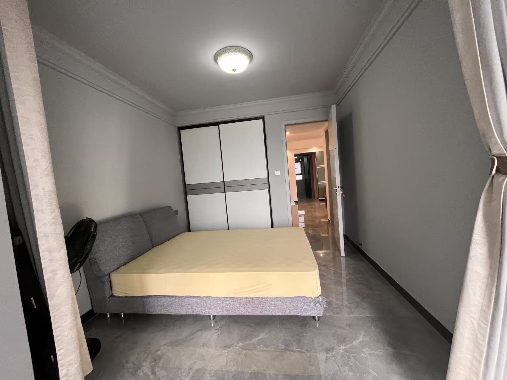 荣盛花语书苑 3室2厅2卫 2500.0元/月 荣盛花语书苑 3室2厅2卫 2500.0元/月室内图