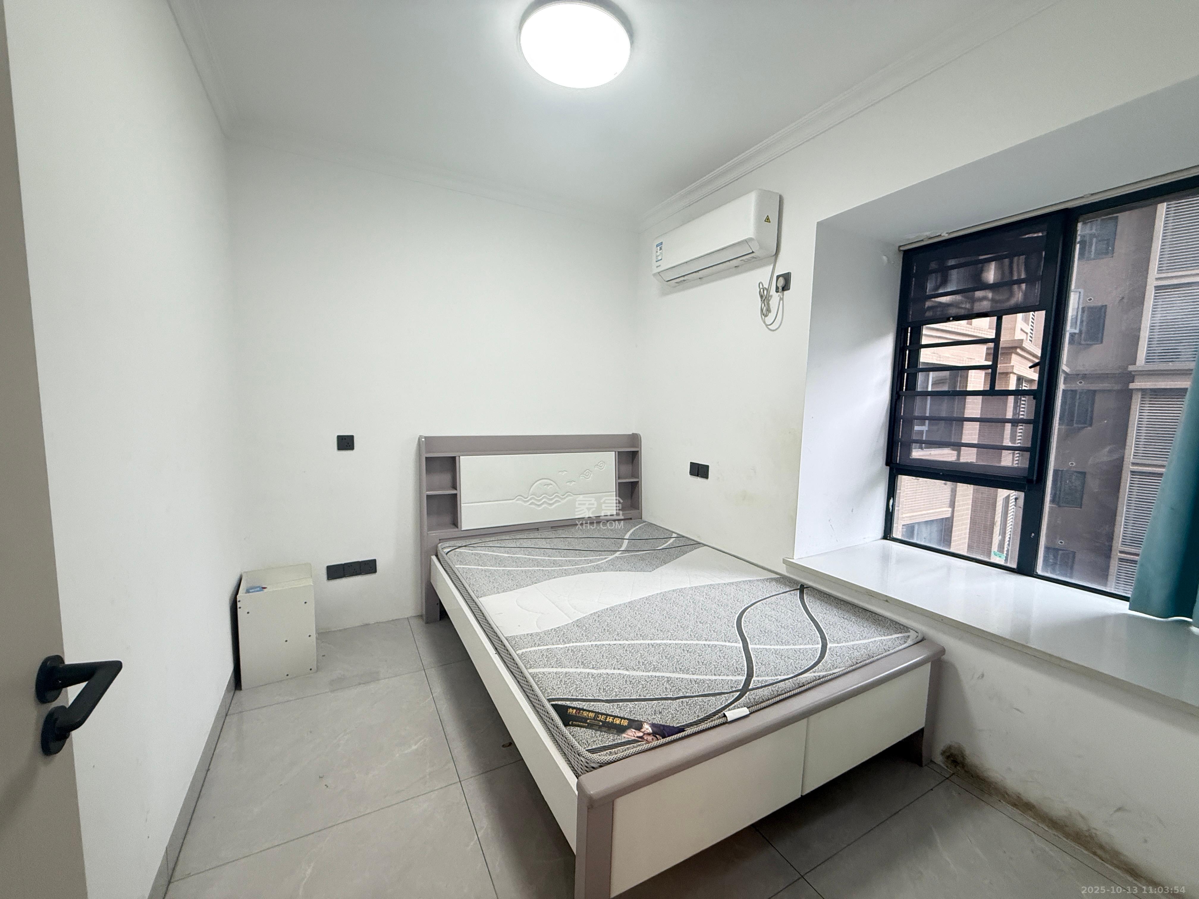 金水湾 4室2厅1卫 1800.0元/月 金水湾 4室2厅1卫 1800.0元/月室内图