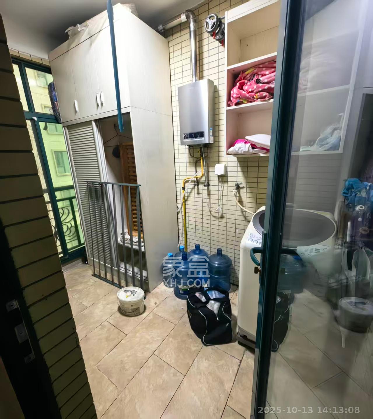 恒大城 3室2厅2卫 2200.0元/月 恒大城 3室2厅2卫 2200.0元/月室内图