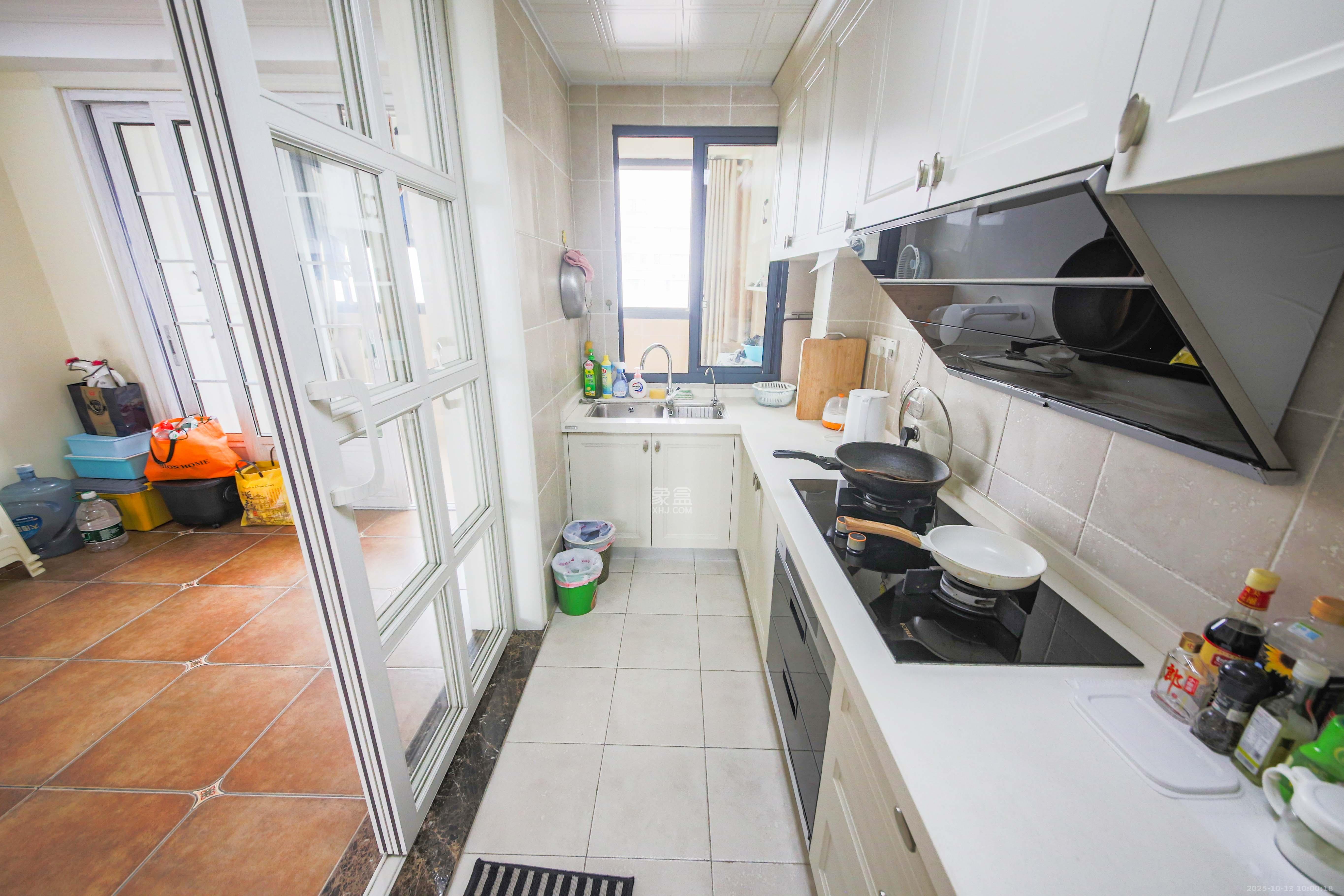 鑫远湘府华城  3室2厅2卫    125.0万厨房