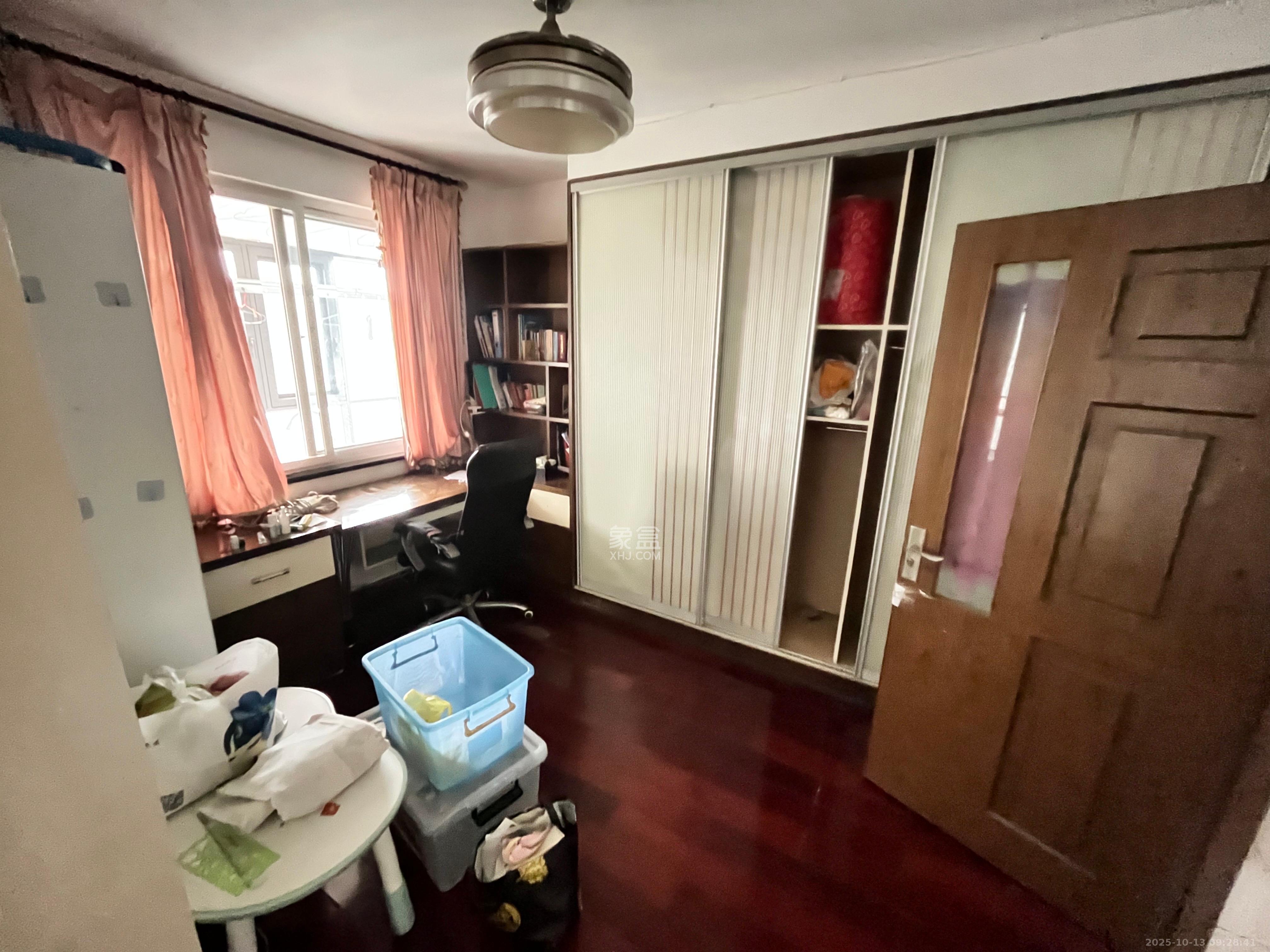 海利华宫大厦  2室1厅1卫    3500.0元/月 海利华宫大厦  2室1厅1卫    3500.0元/月室内图